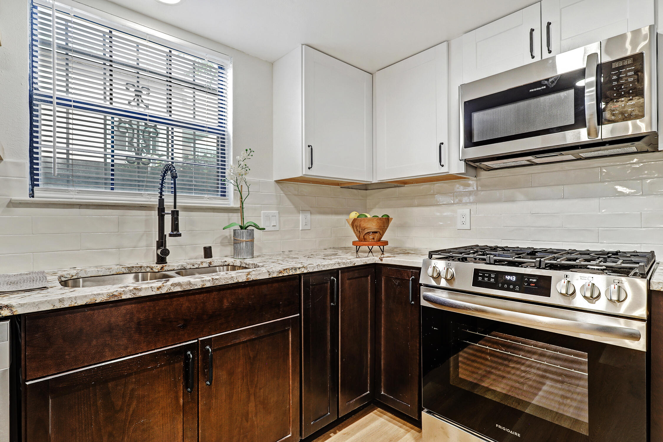 1105 ORCHARD Place NW