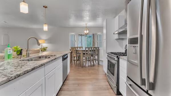 5404 TERRITORIAL Road NW