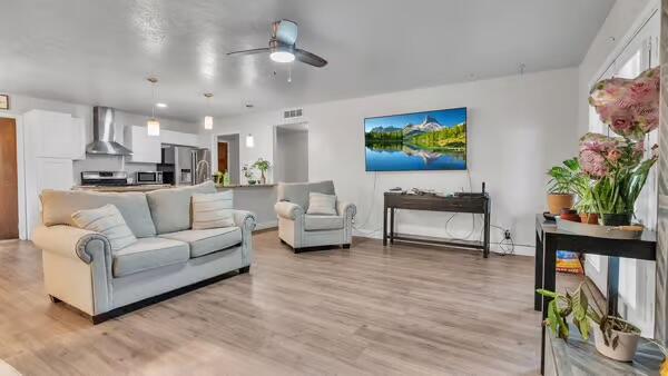 5404 TERRITORIAL Road NW