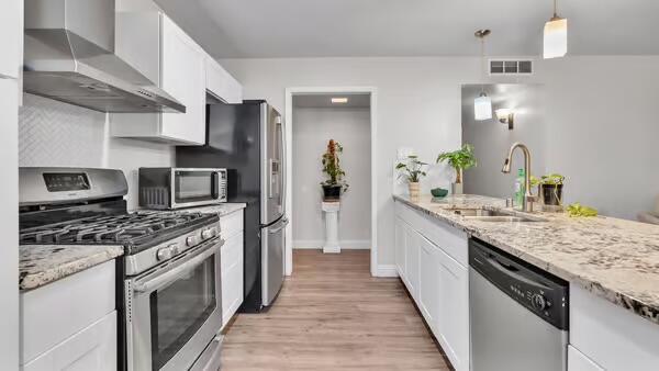 5404 TERRITORIAL Road NW