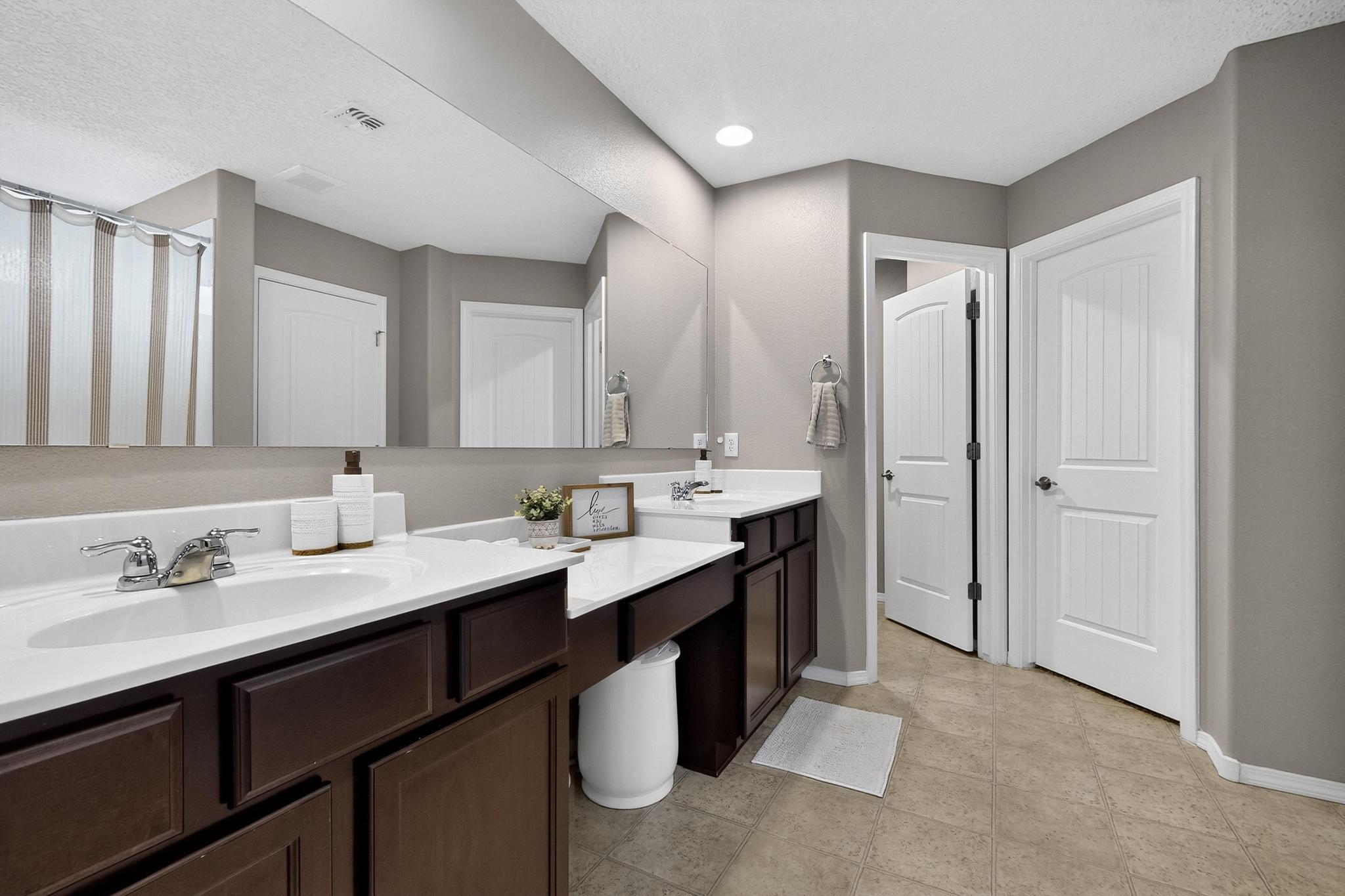 2004 SUMMER BREEZE Drive NW