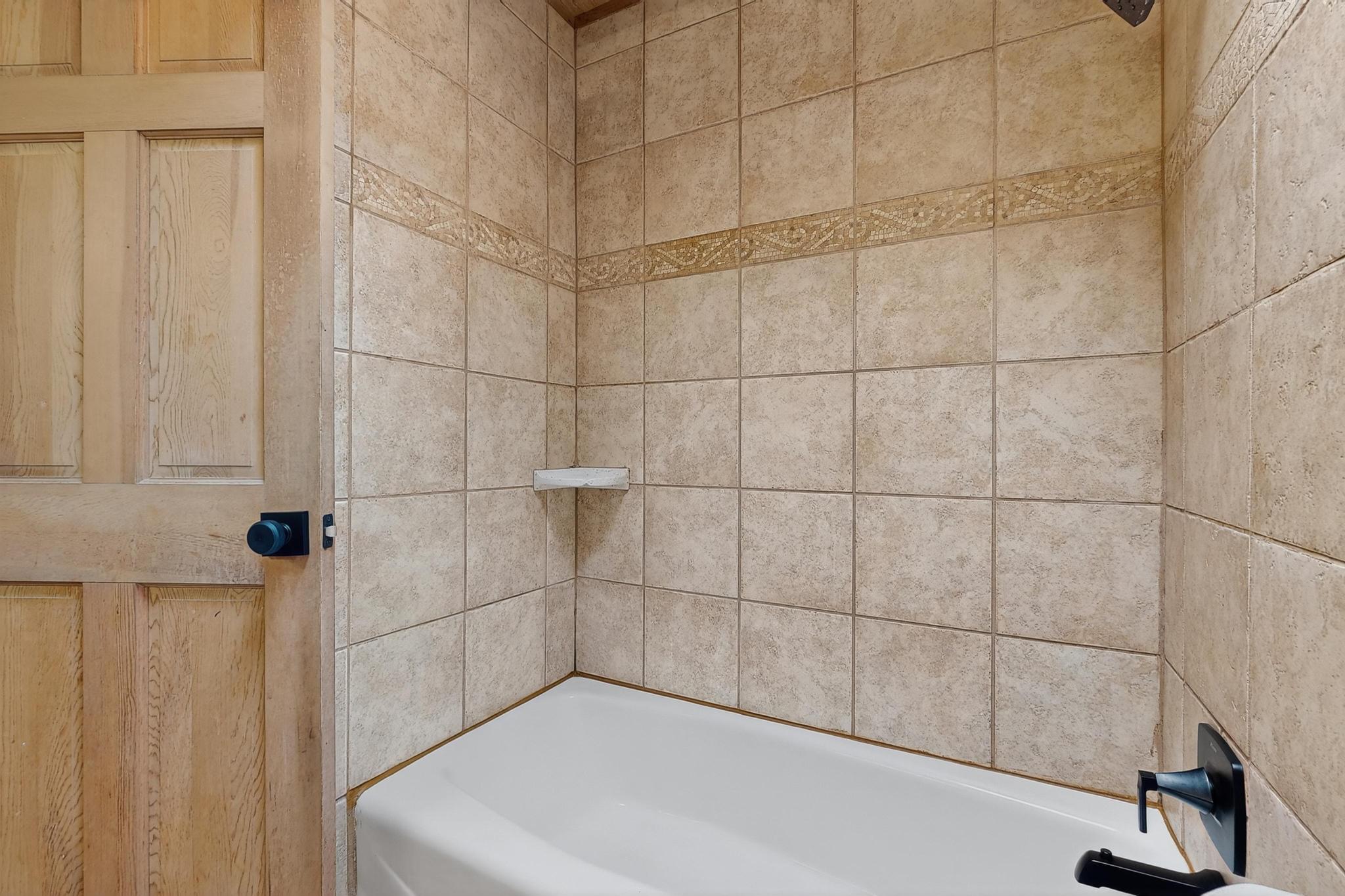 7425 QUEBRADA Place NE