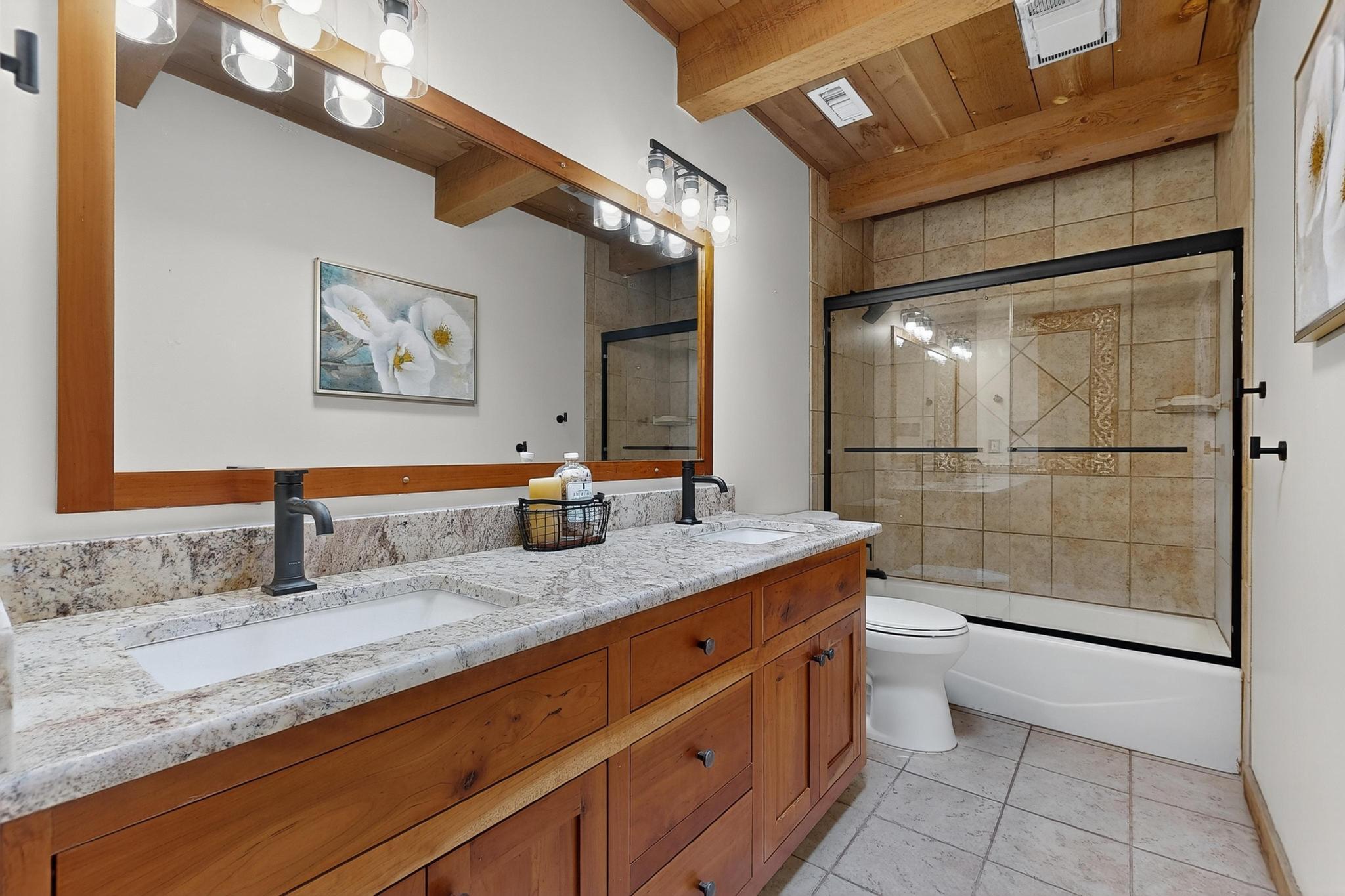 7425 QUEBRADA Place NE