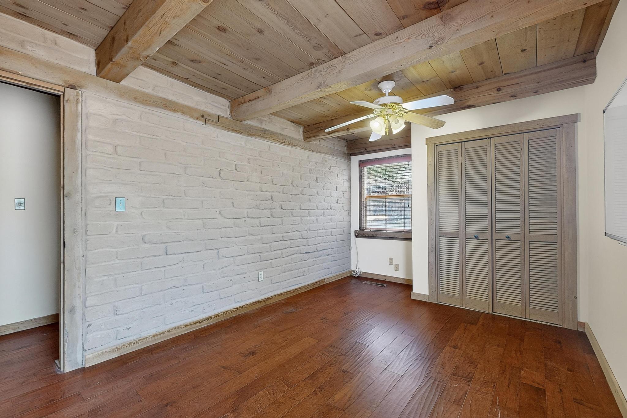 7425 QUEBRADA Place NE