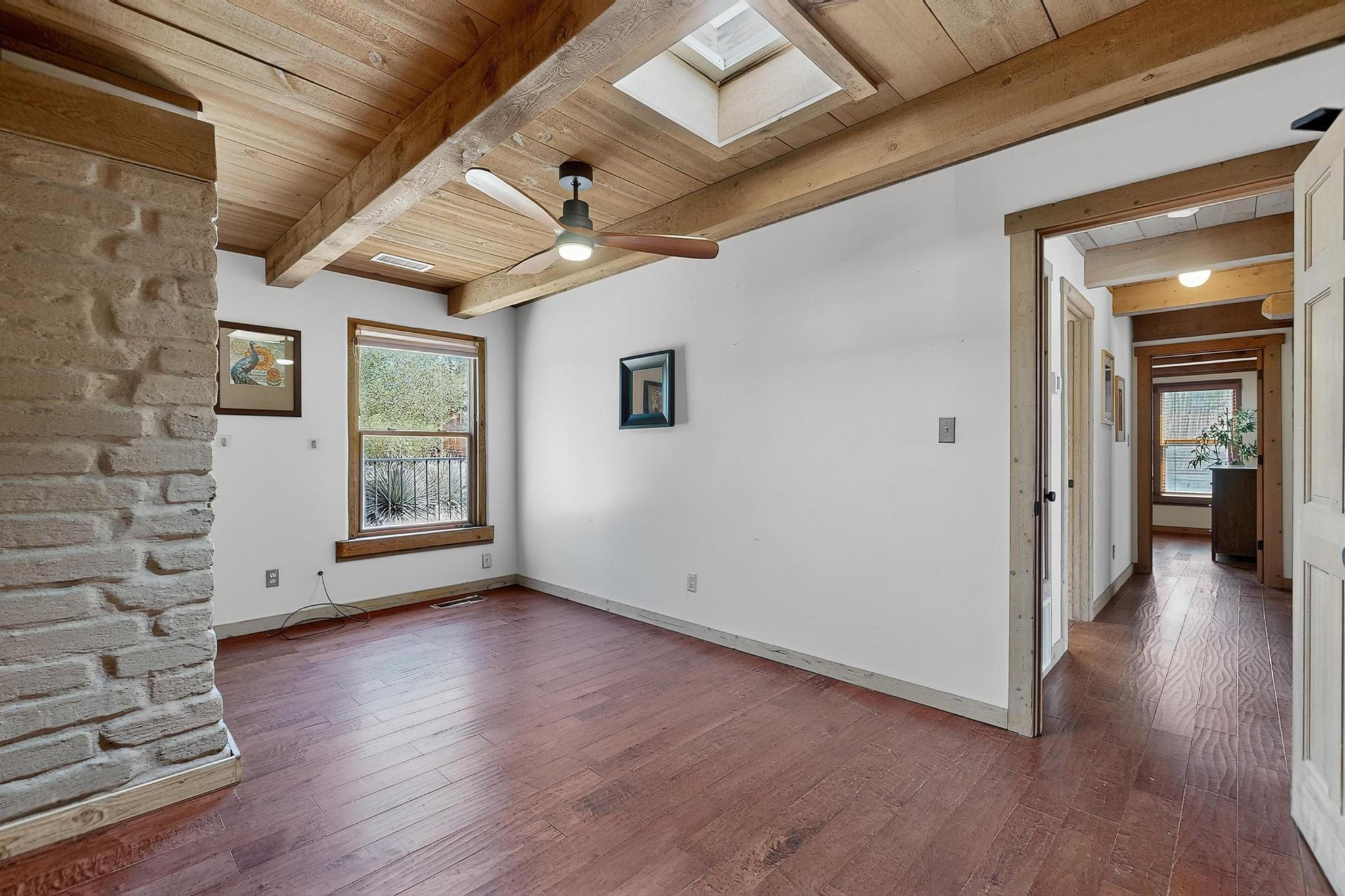 7425 QUEBRADA Place NE