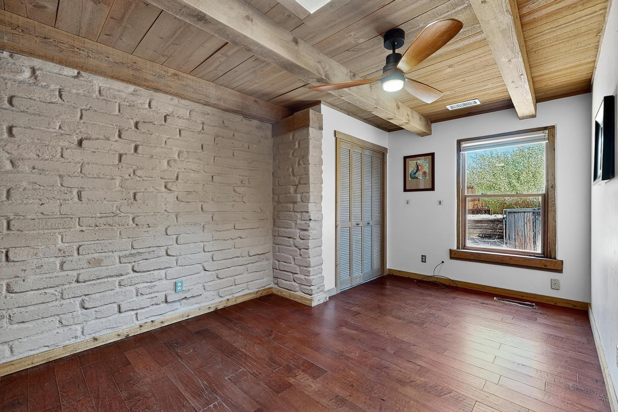 7425 QUEBRADA Place NE