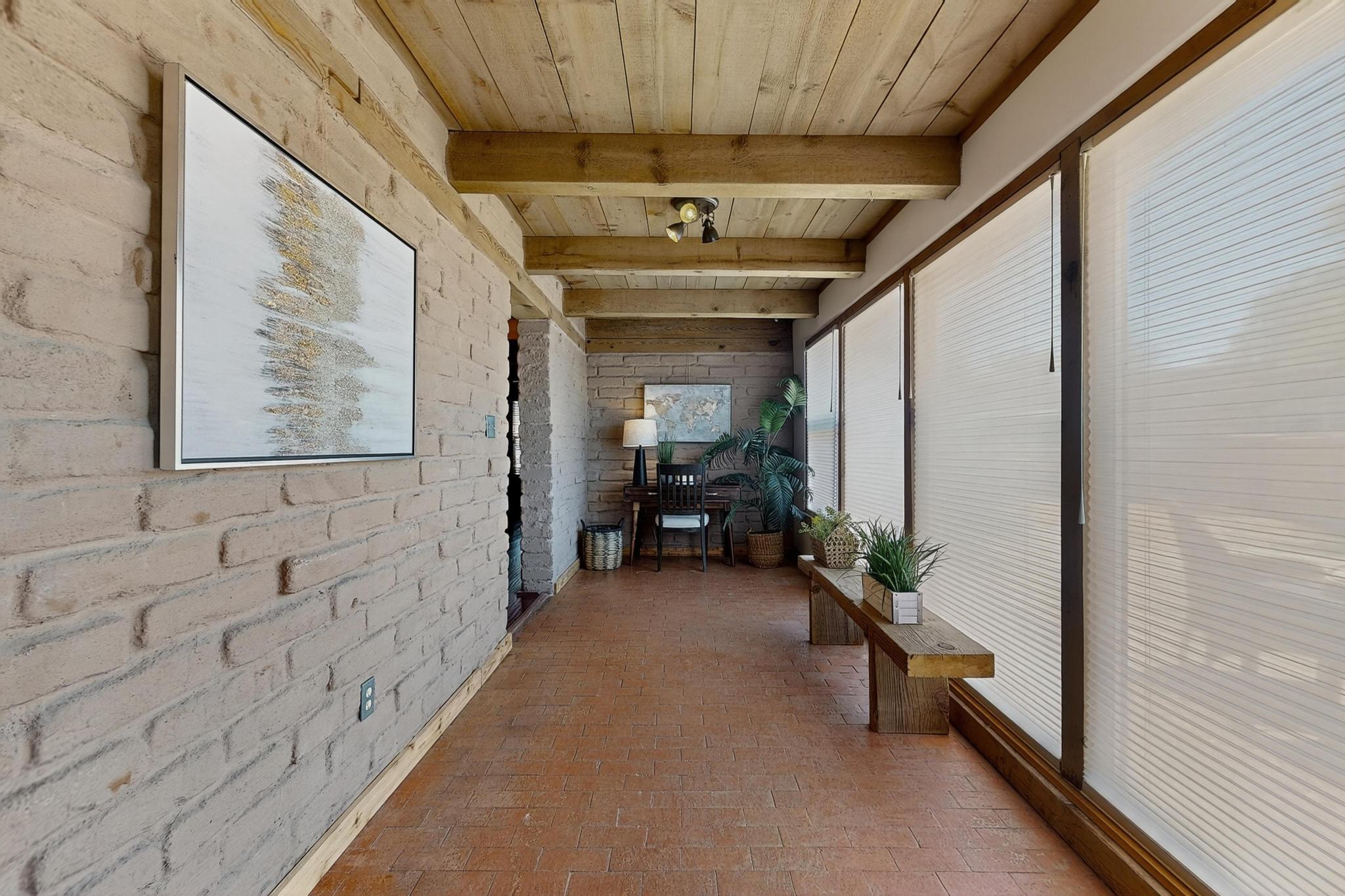 7425 QUEBRADA Place NE