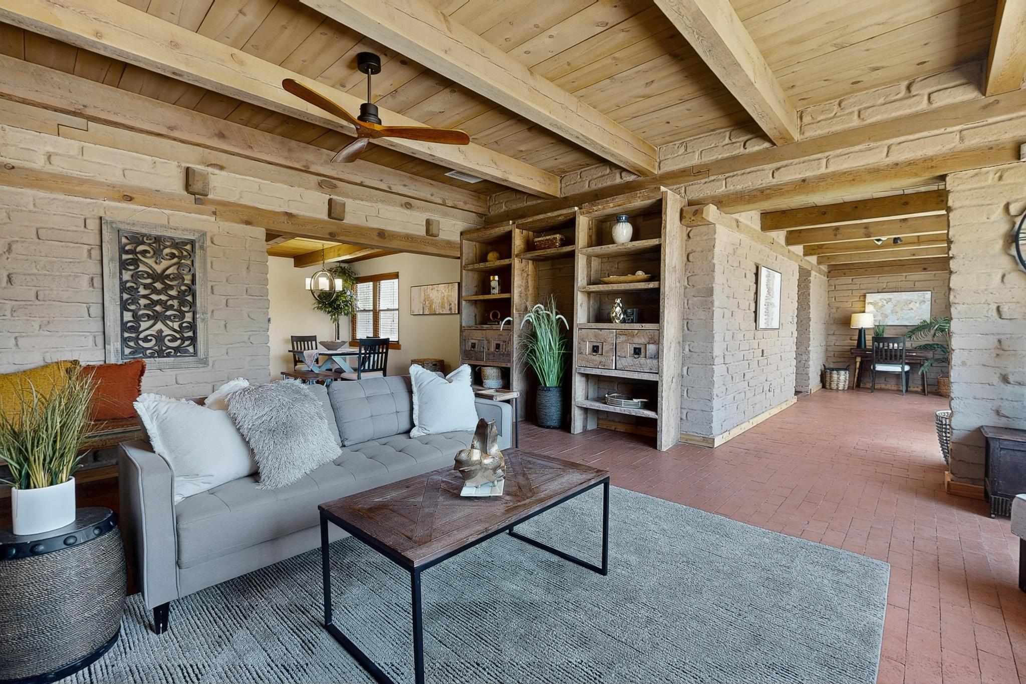 7425 QUEBRADA Place NE