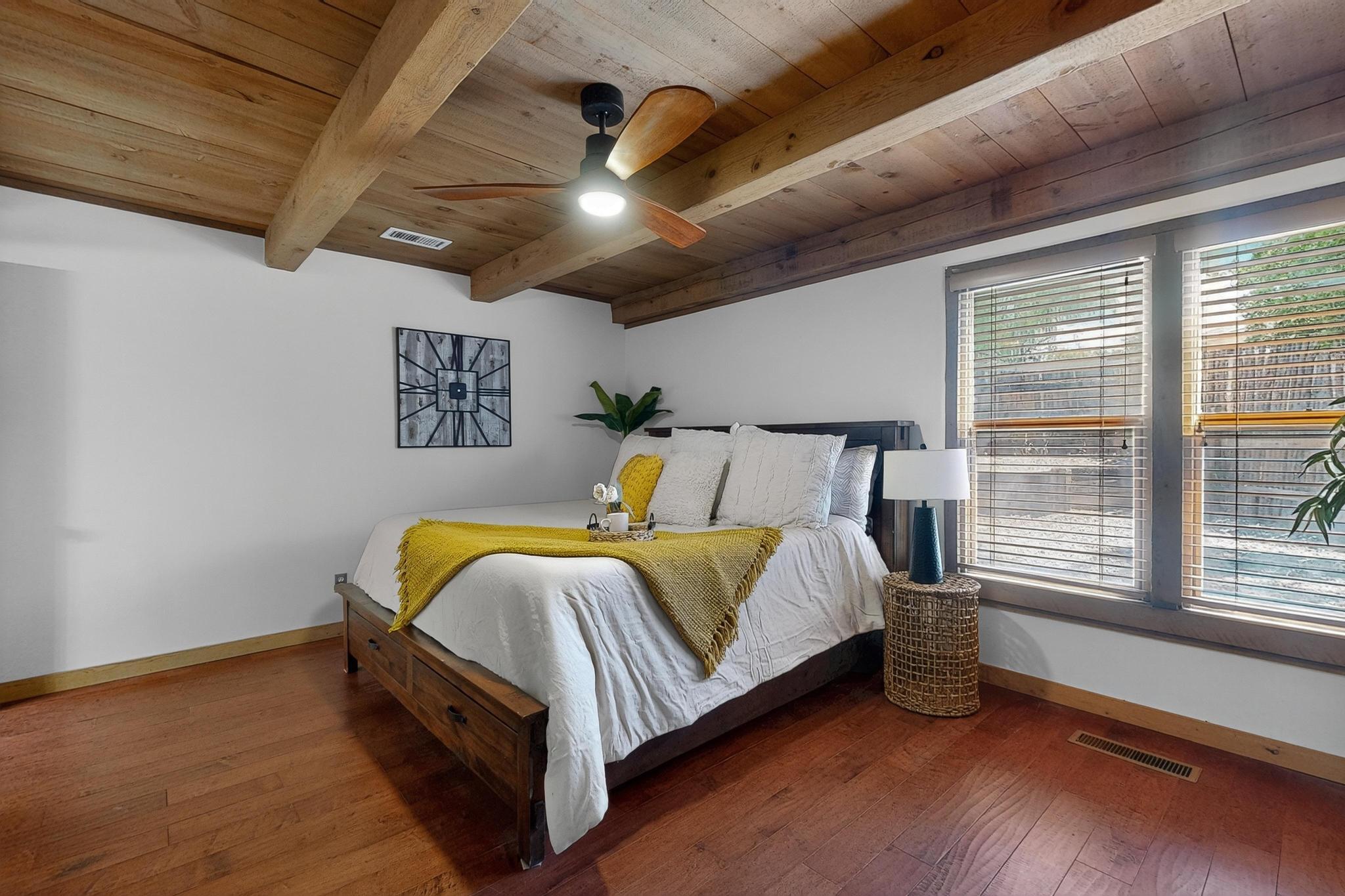 7425 QUEBRADA Place NE