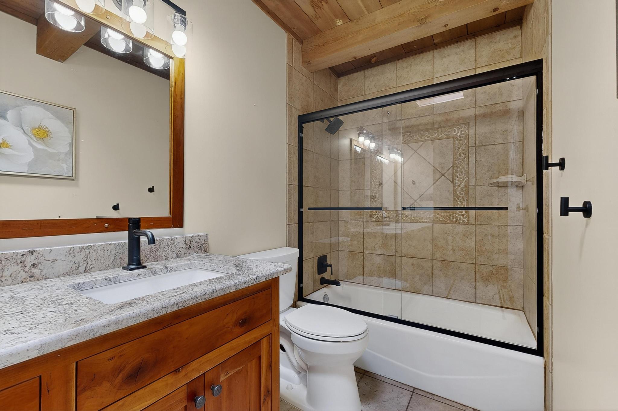 7425 QUEBRADA Place NE