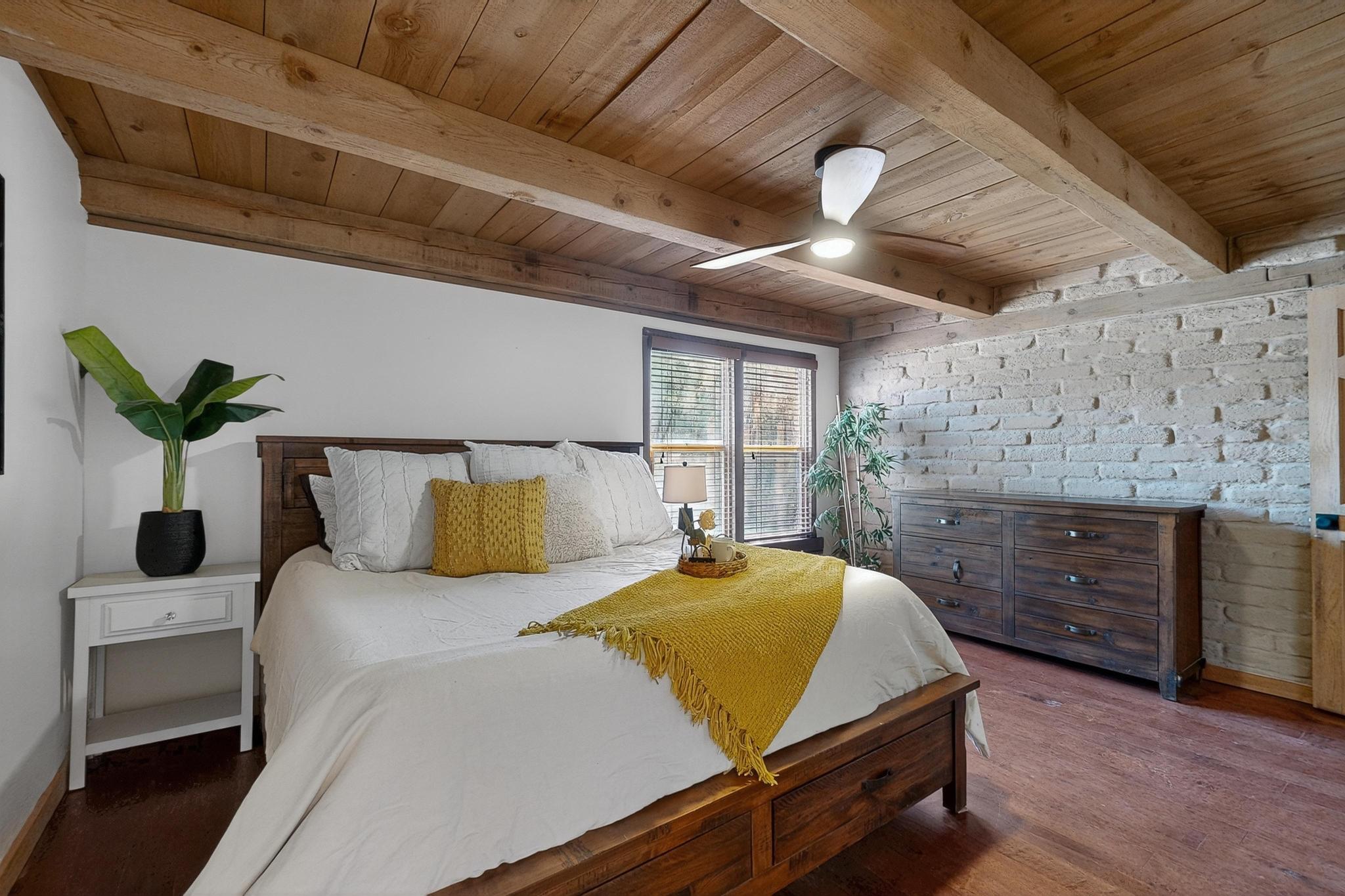 7425 QUEBRADA Place NE