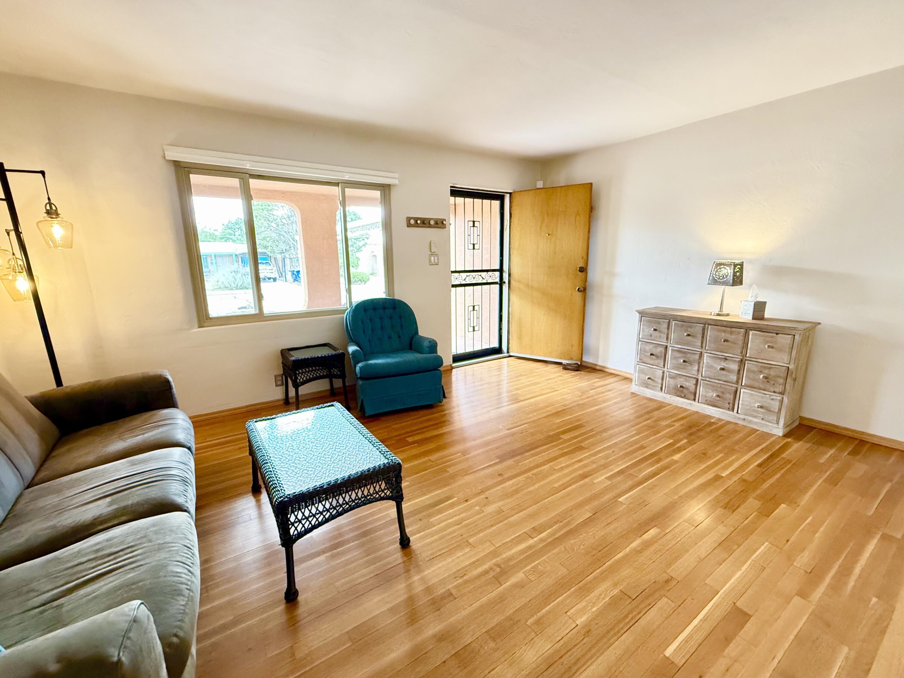 1512 Bryn Mawr Drive NE