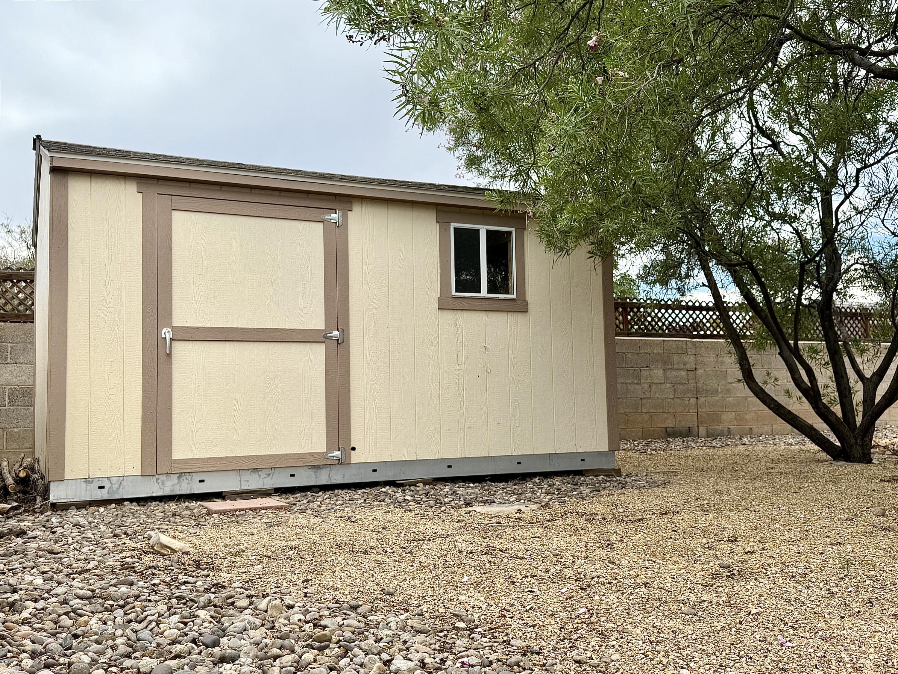 1512 Bryn Mawr Drive NE