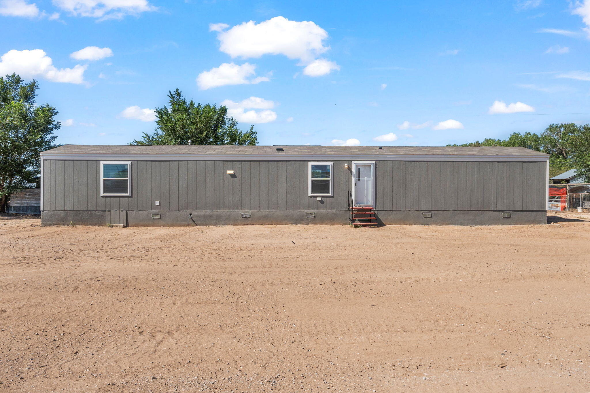 5227 Cerritos Avenue