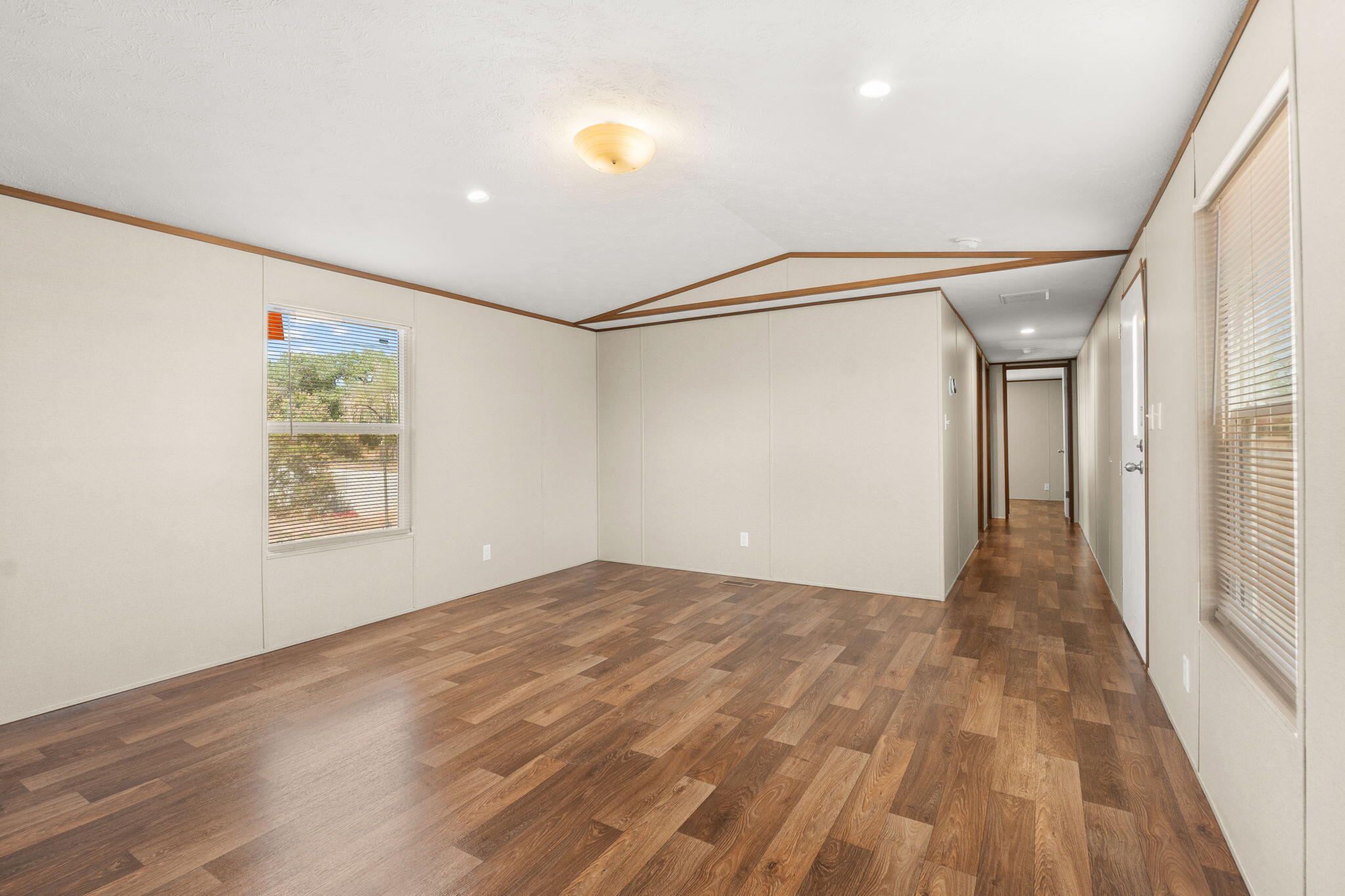 5227 Cerritos Avenue