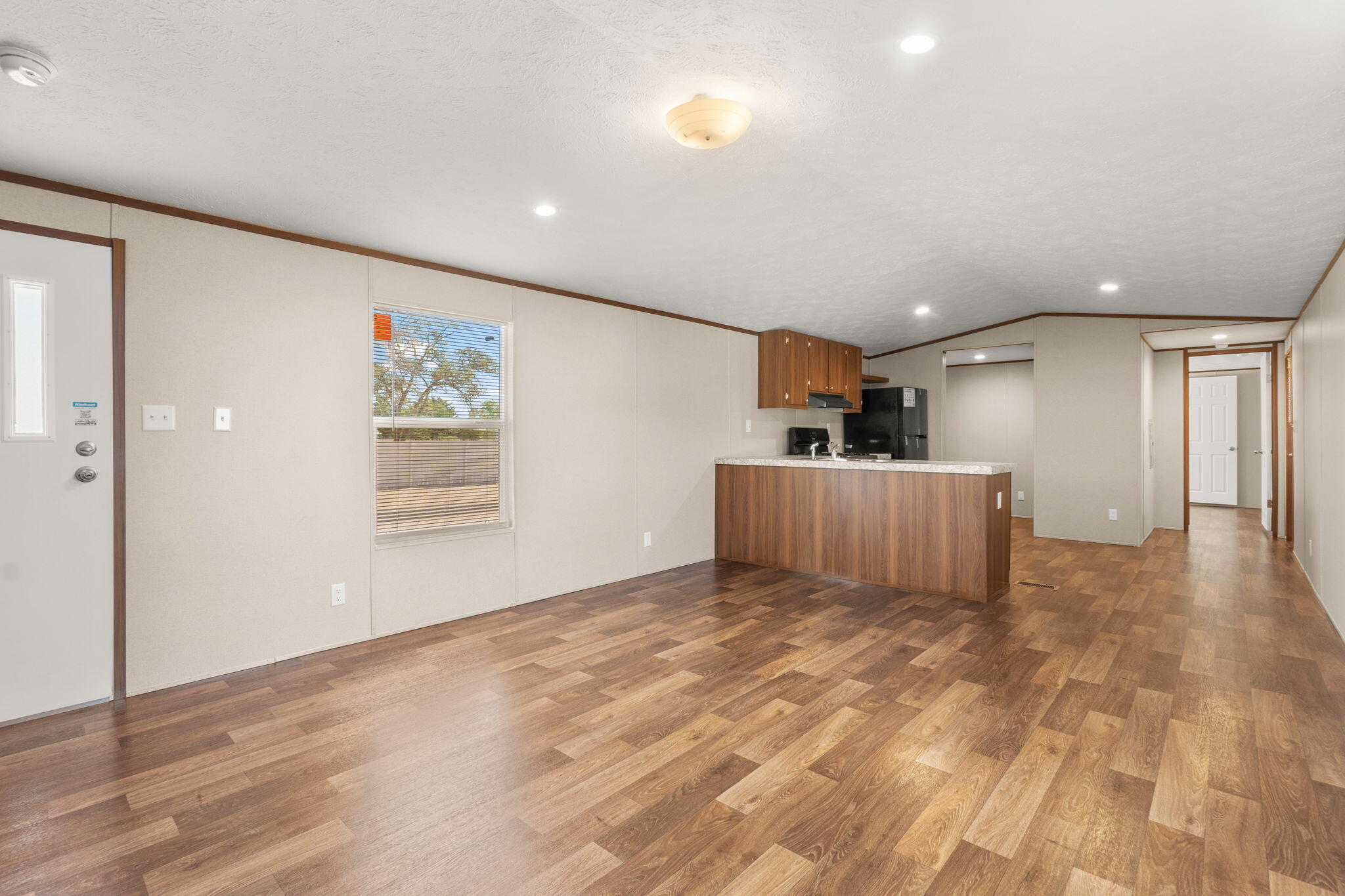 5227 Cerritos Avenue