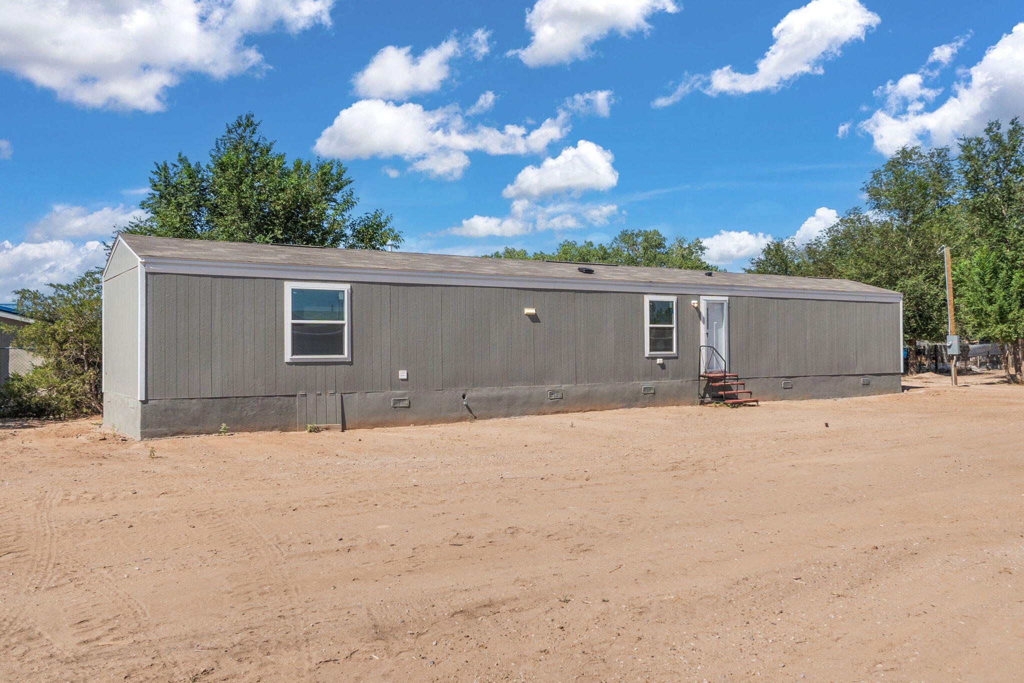 5227 Cerritos Avenue