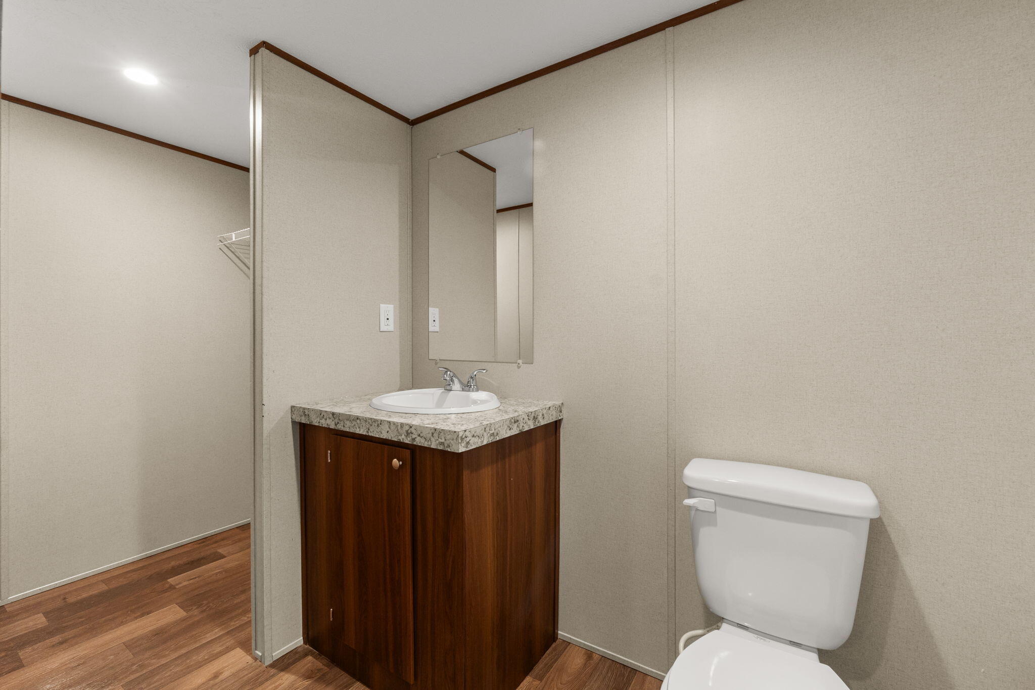 5227 Cerritos Avenue