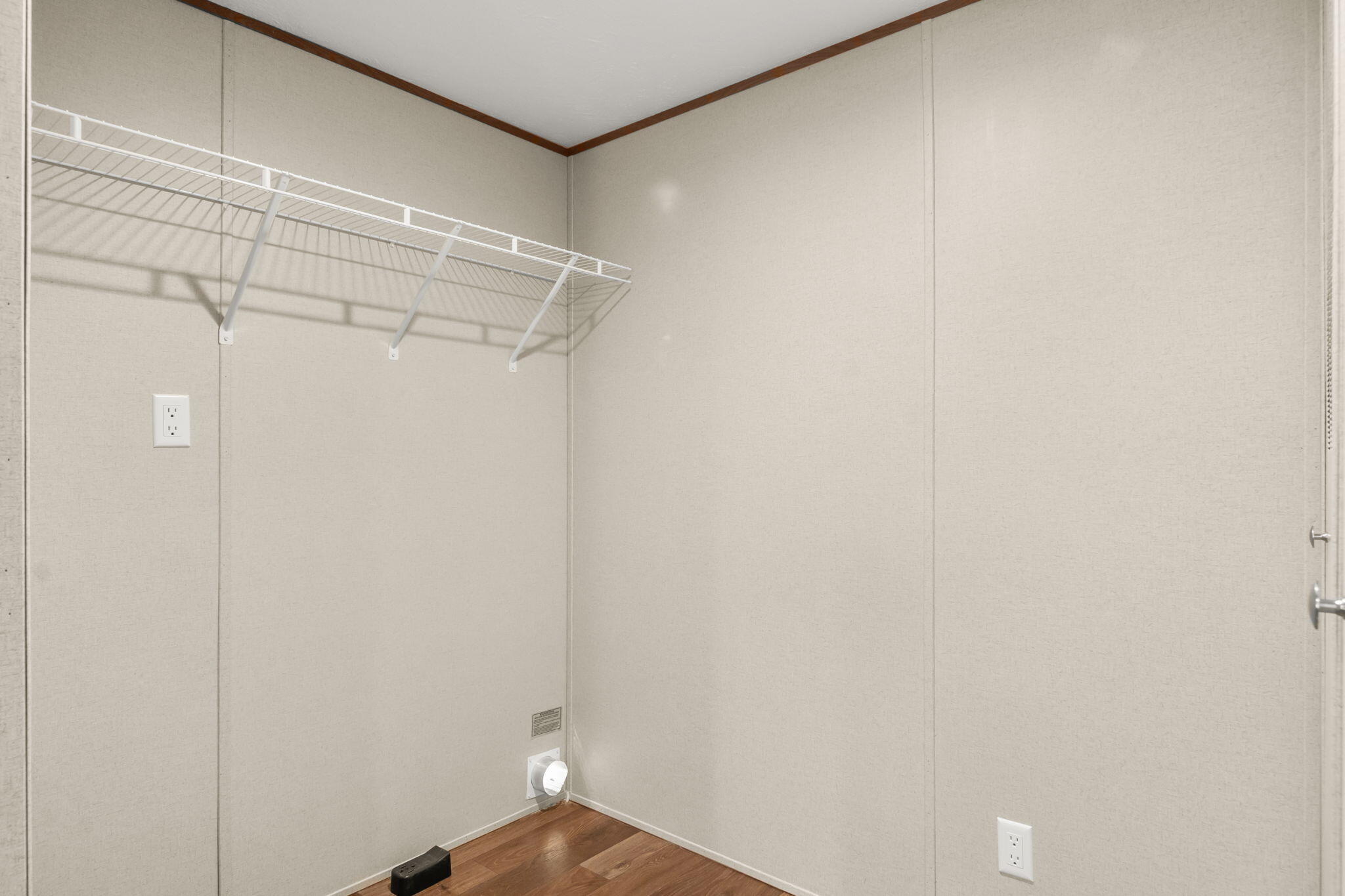 5227 Cerritos Avenue