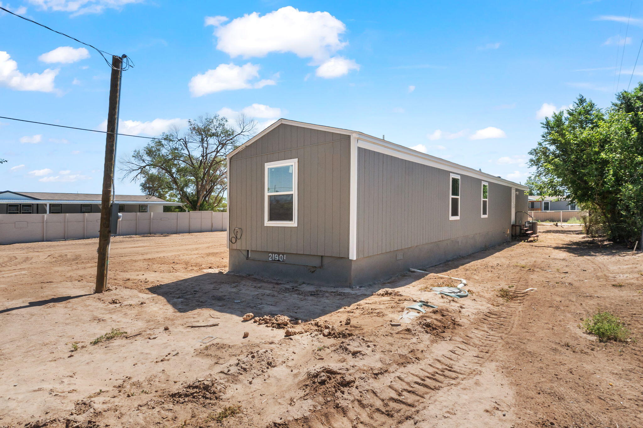 5227 Cerritos Avenue