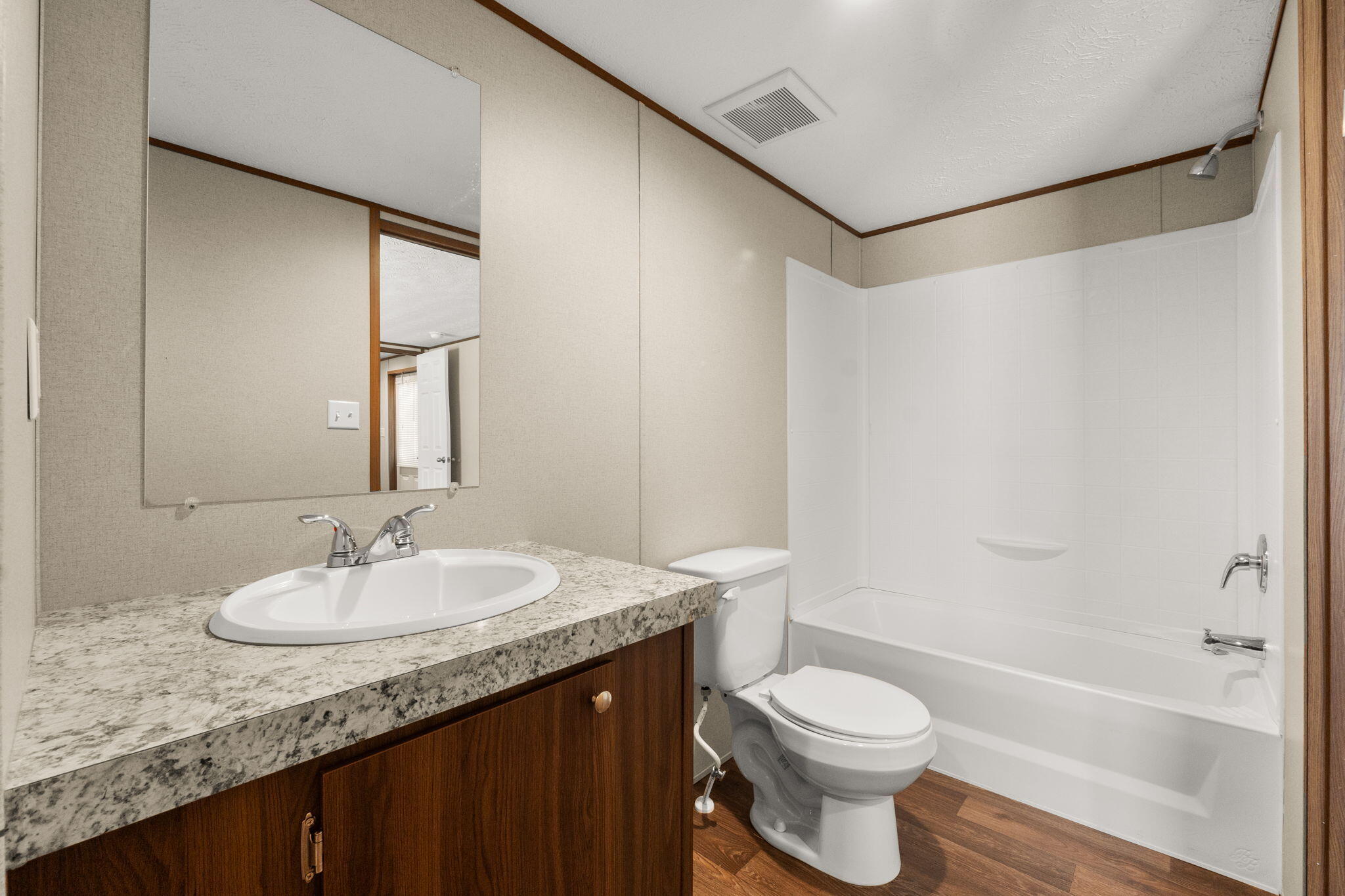 5227 Cerritos Avenue