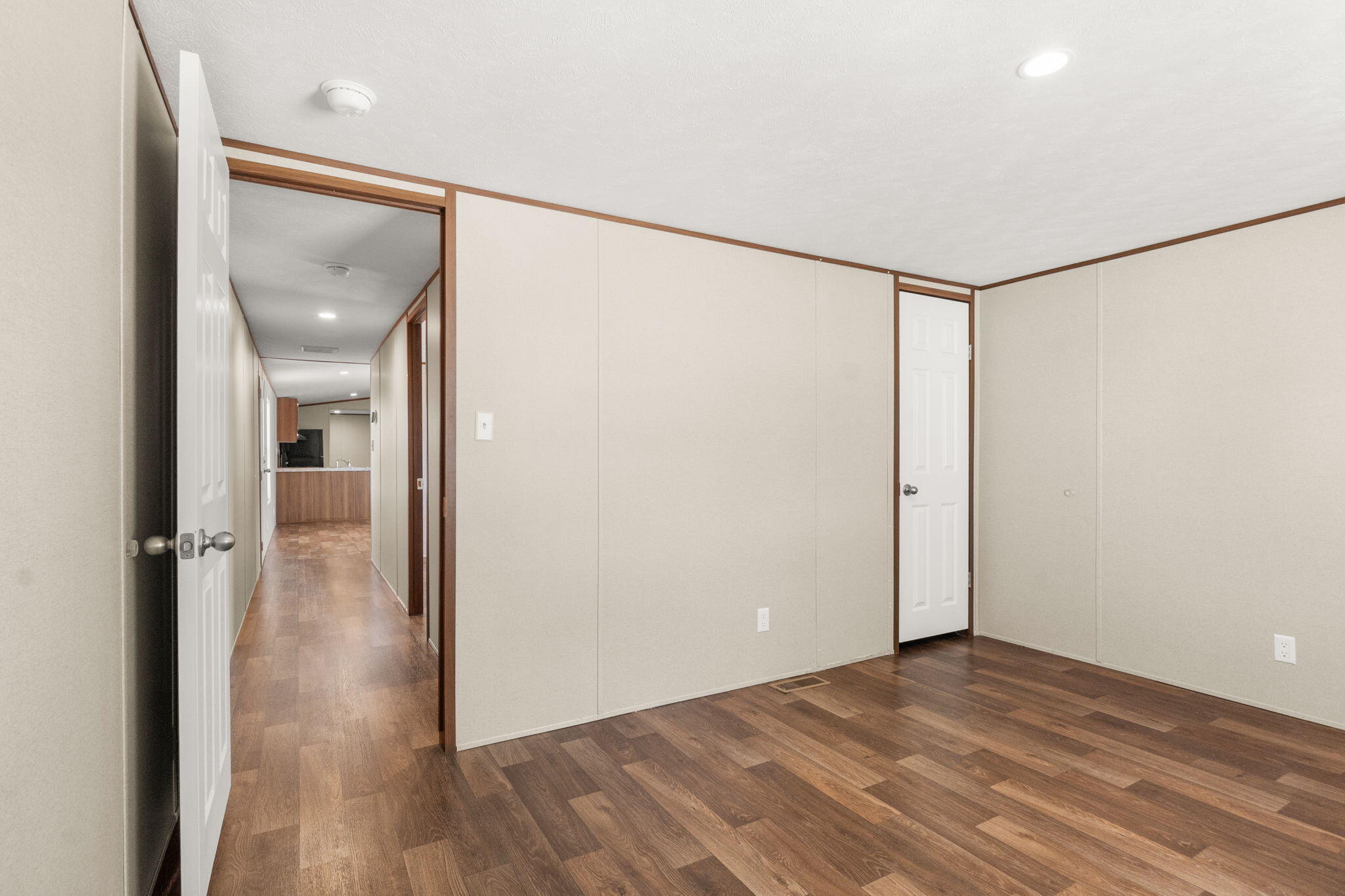 5227 Cerritos Avenue