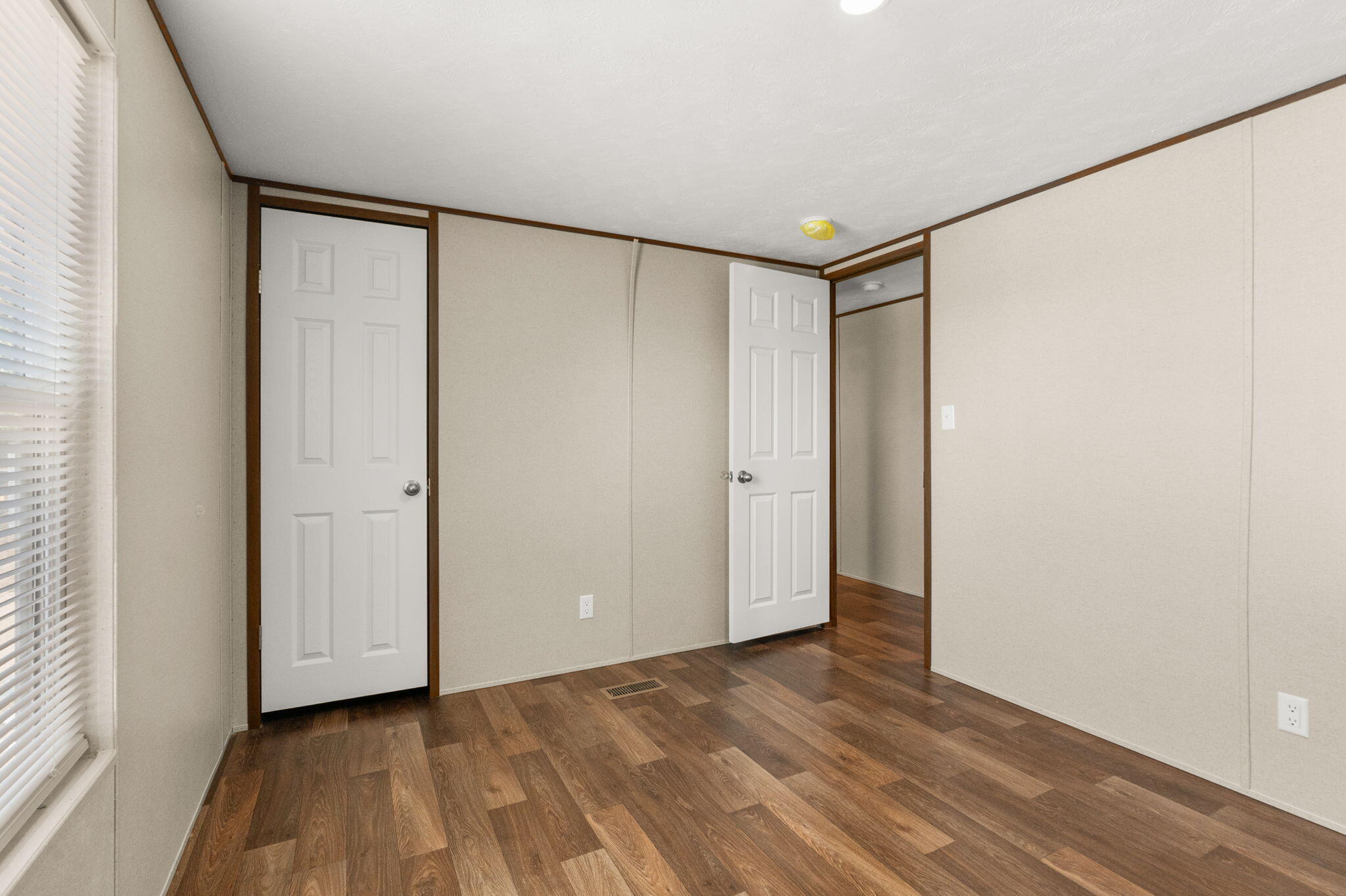 5227 Cerritos Avenue