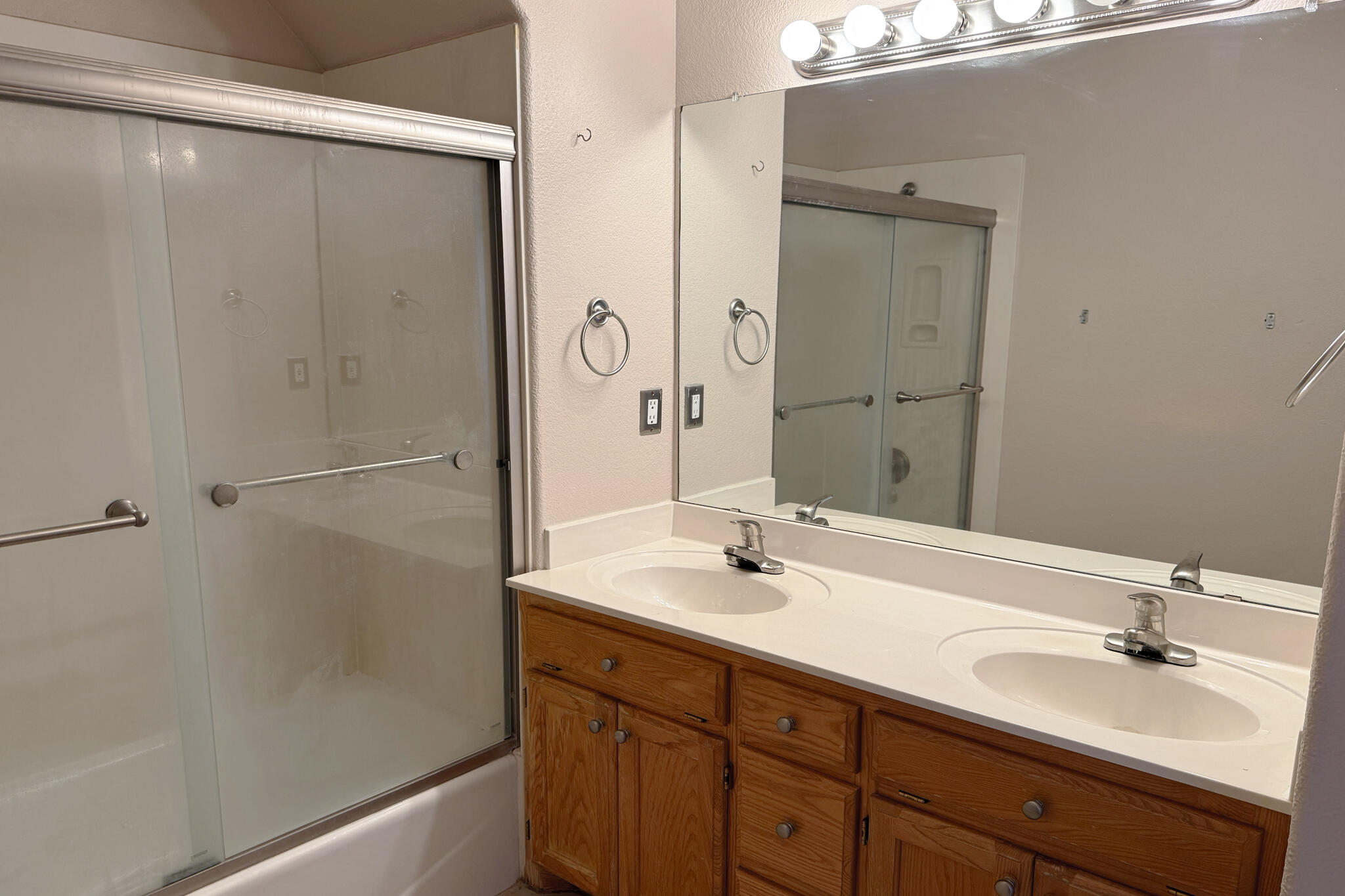 7400 WADI MUSA Drive NE