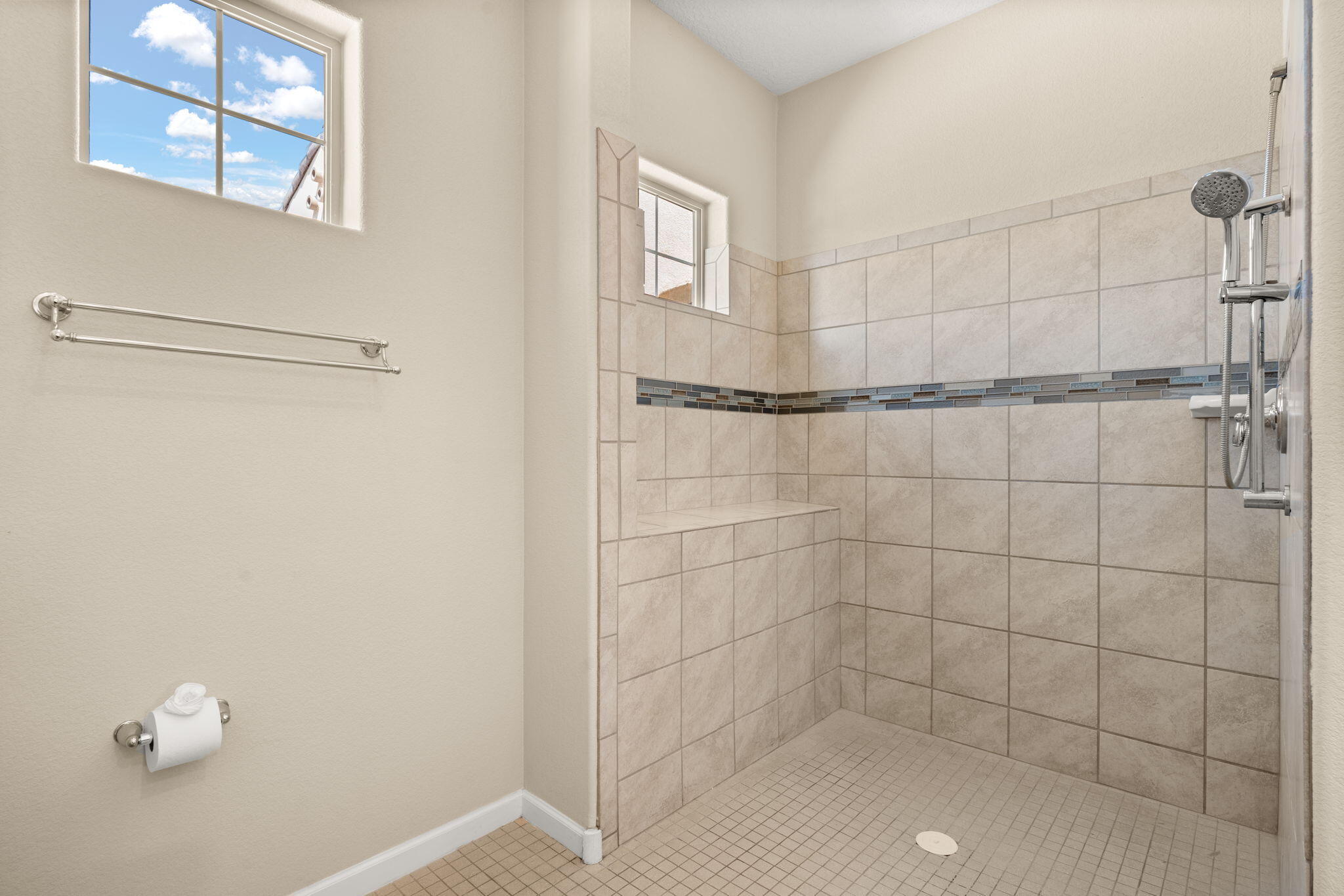 9113 Vista Bosquejo Road NW