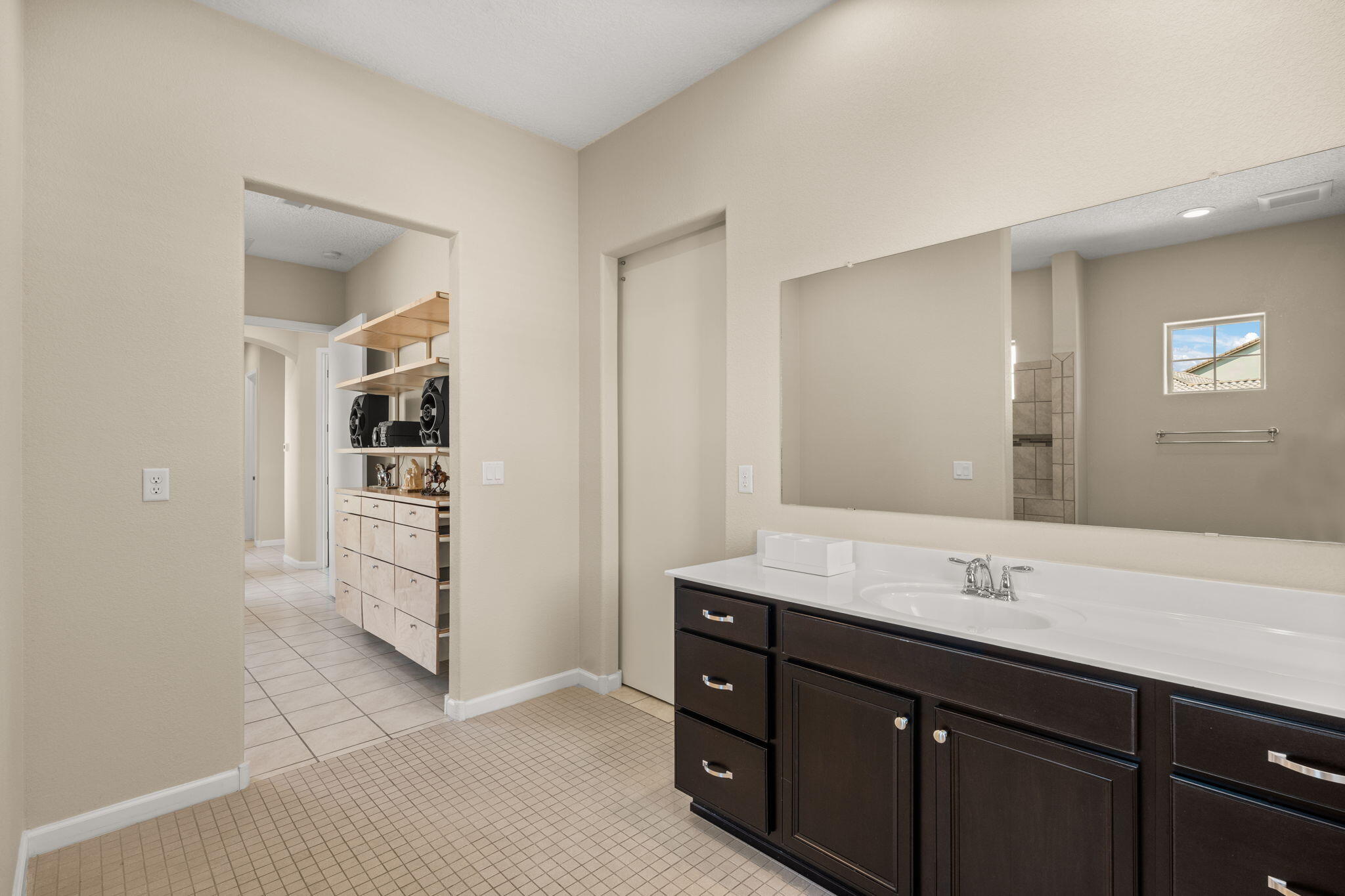 9113 Vista Bosquejo Road NW