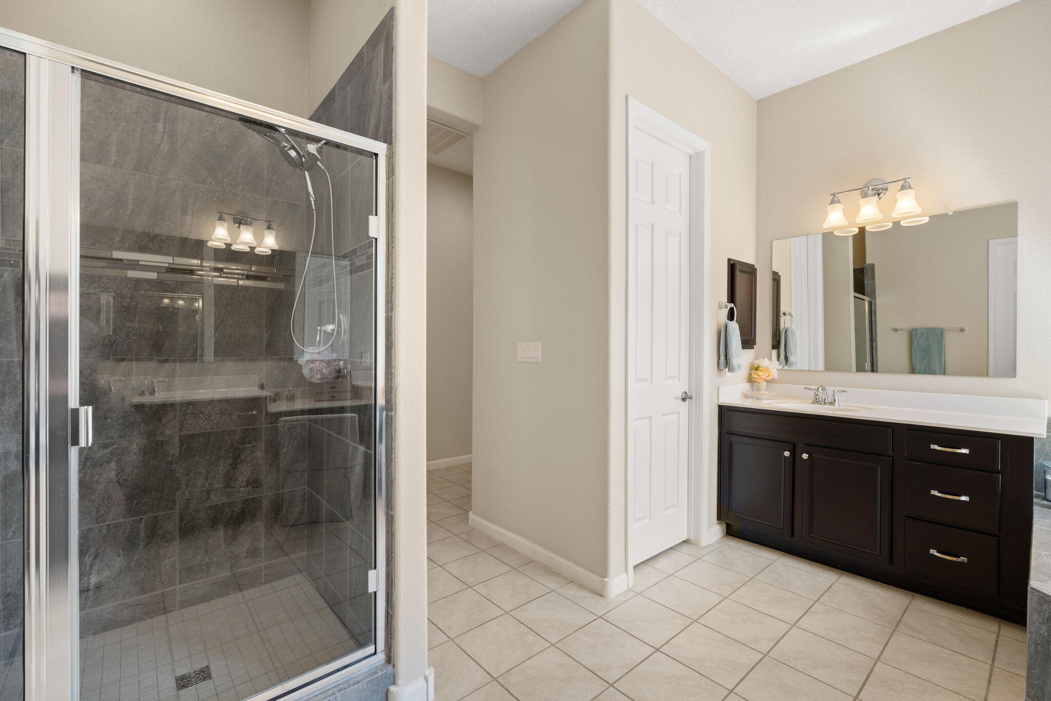 9113 Vista Bosquejo Road NW