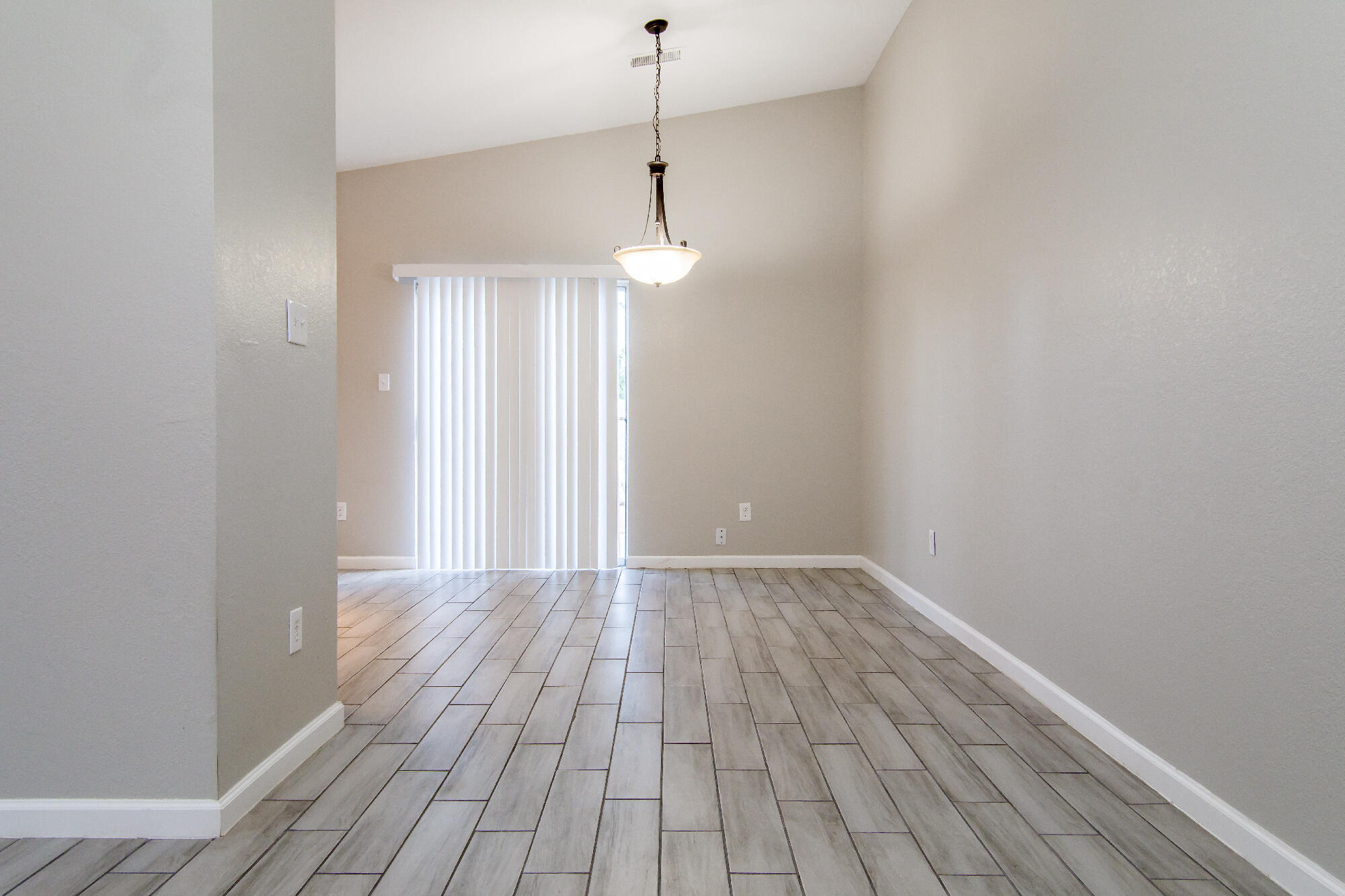 11605 SINGING ARROW Avenue SE