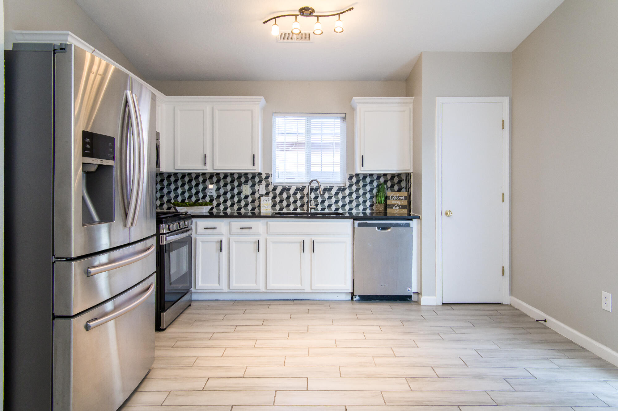 11605 SINGING ARROW Avenue SE