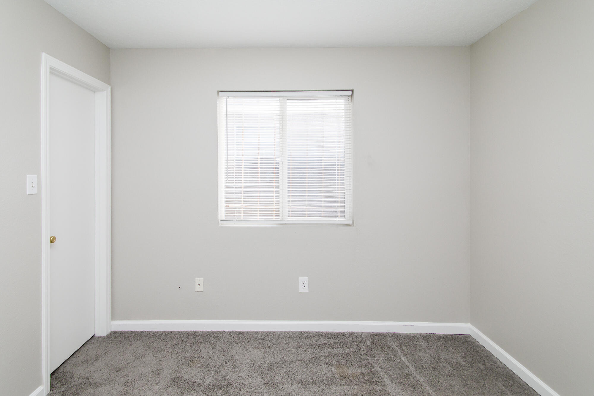 11605 SINGING ARROW Avenue SE