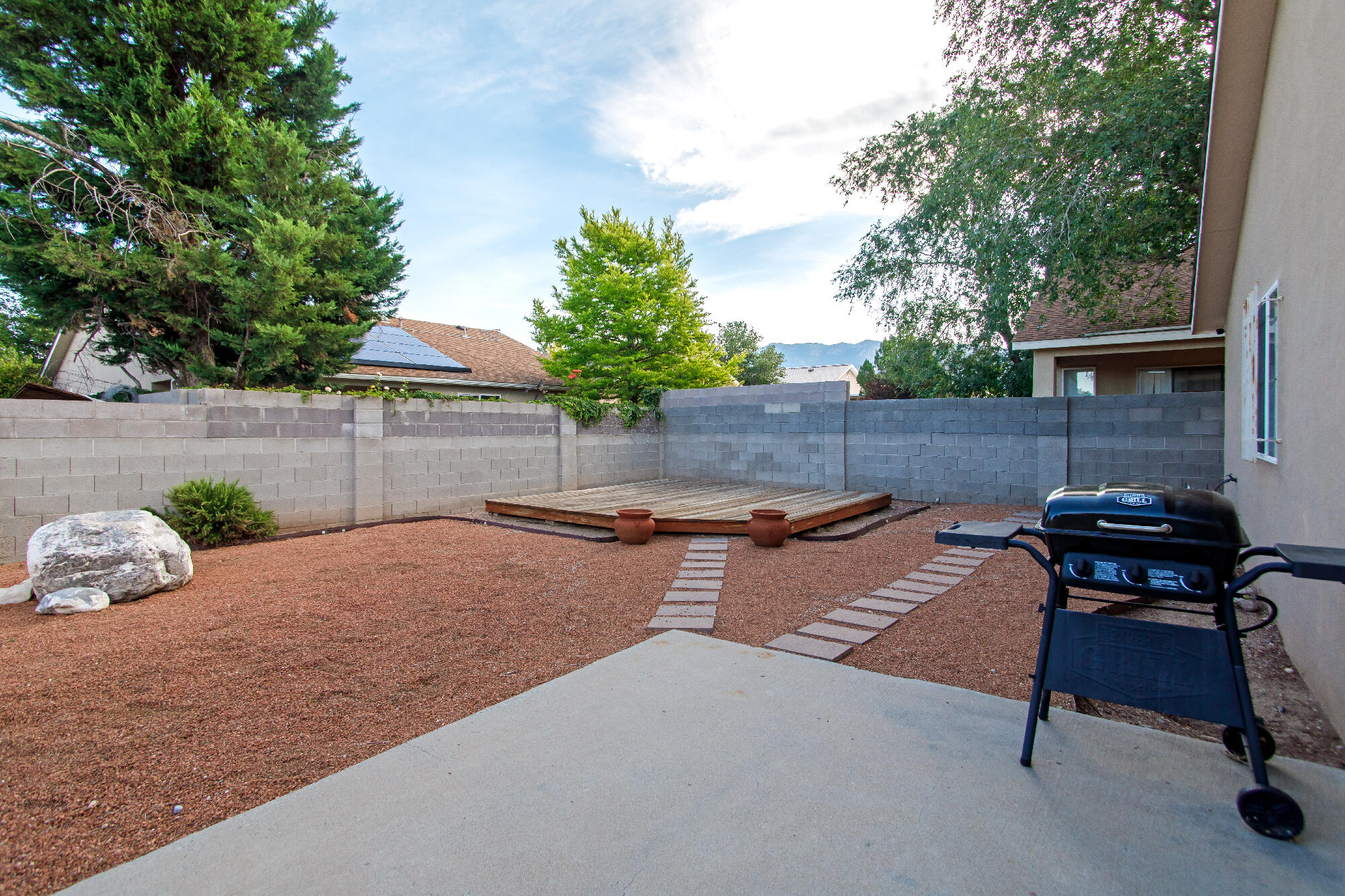 11605 SINGING ARROW Avenue SE