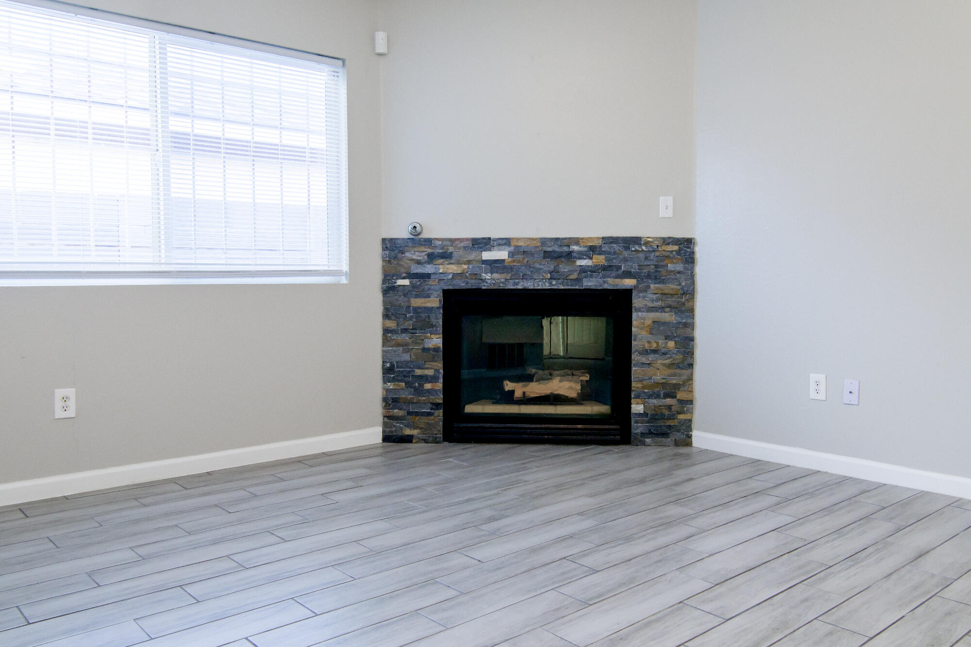 11605 SINGING ARROW Avenue SE