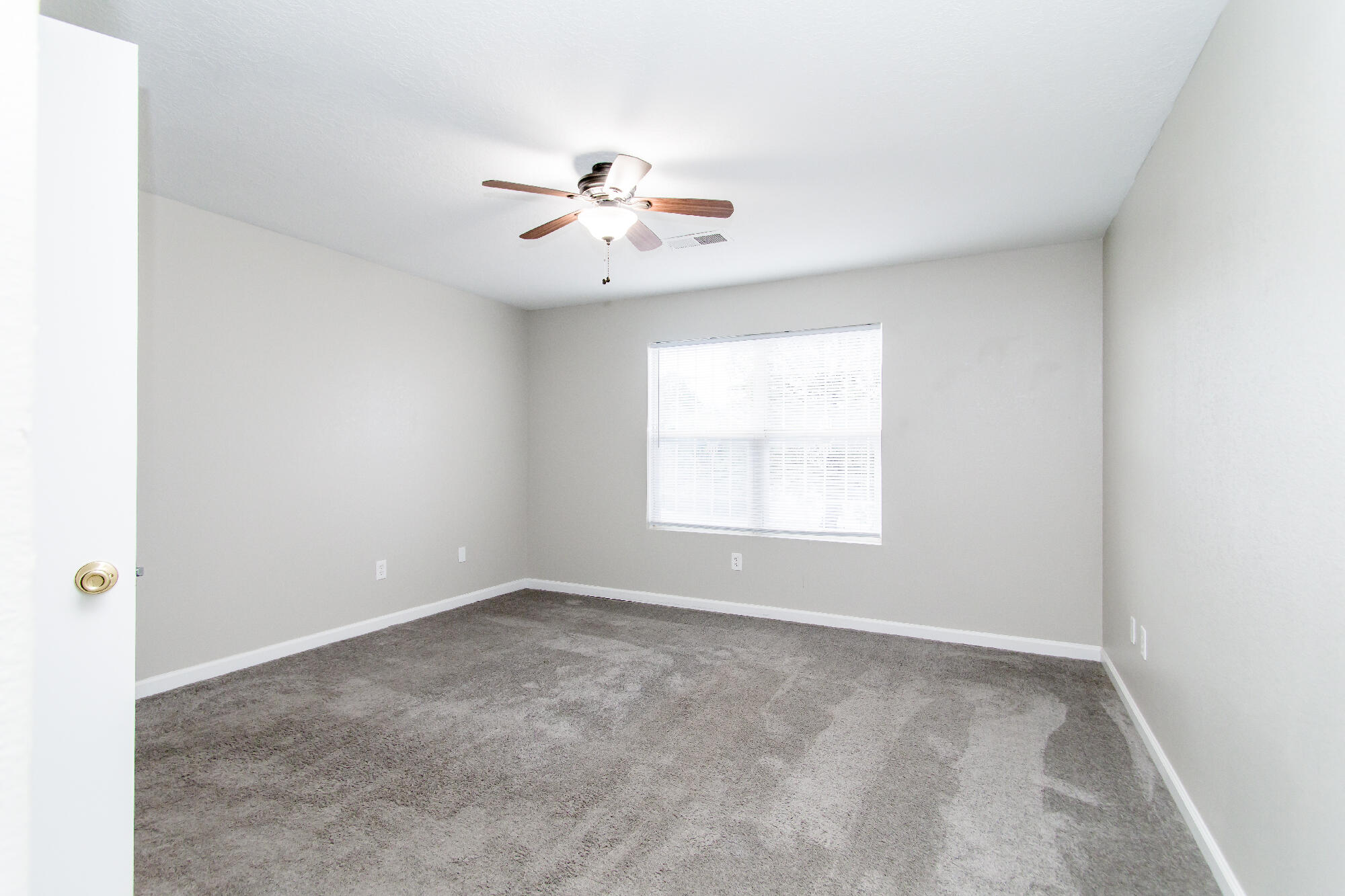 11605 SINGING ARROW Avenue SE