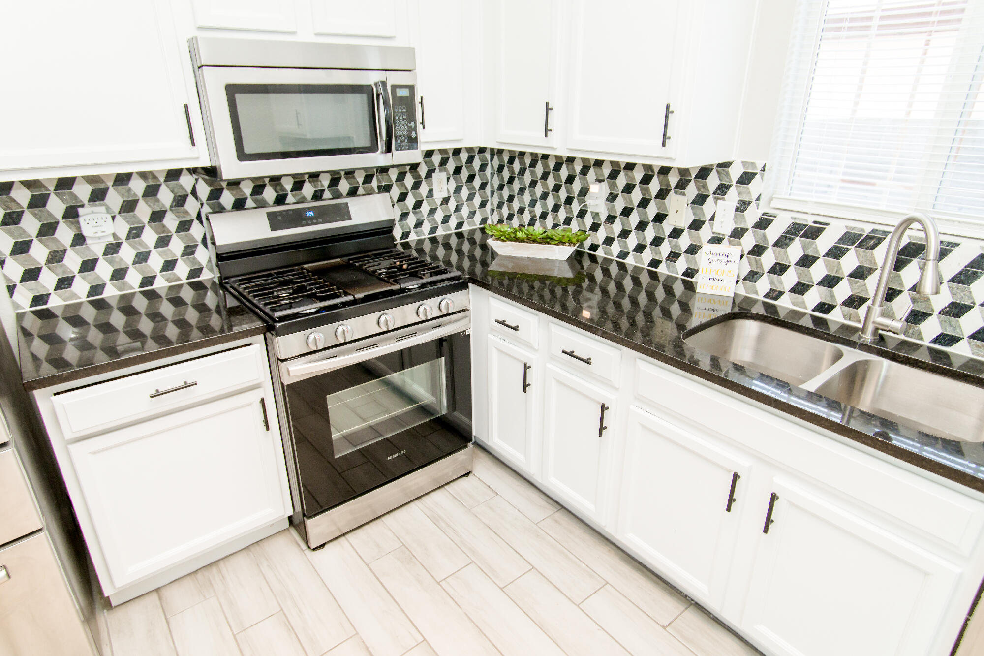 11605 SINGING ARROW Avenue SE