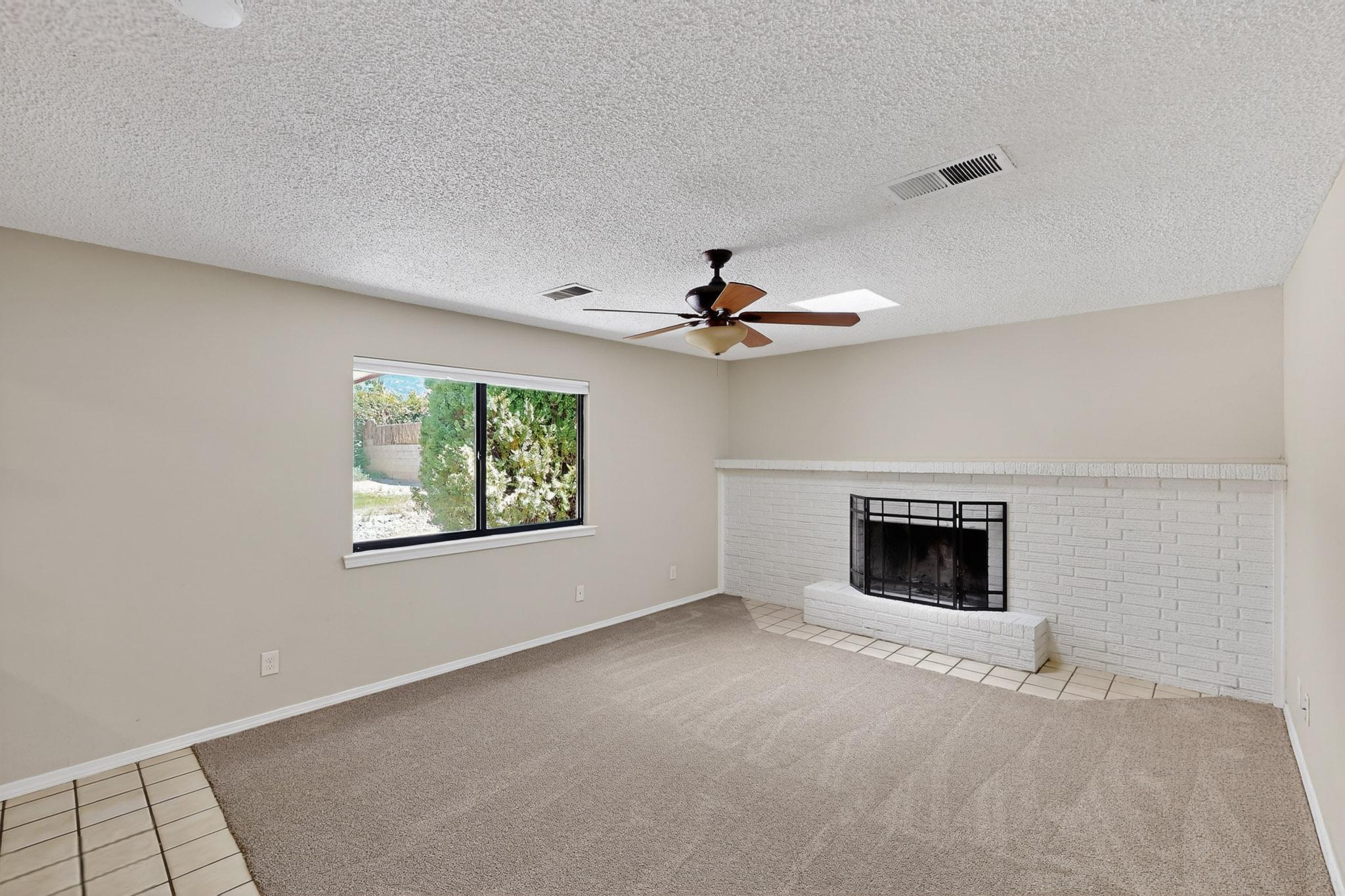 11527 NASSAU Drive NE