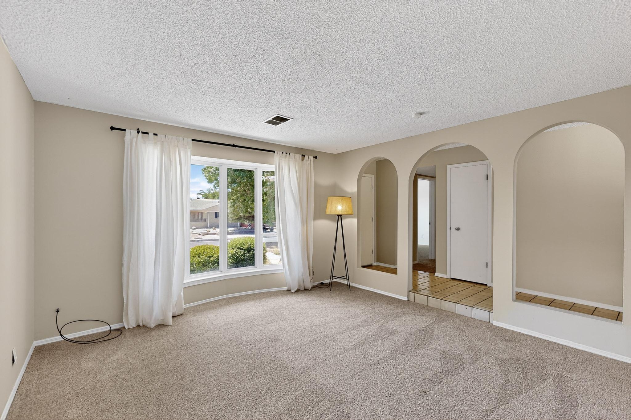 11527 NASSAU Drive NE