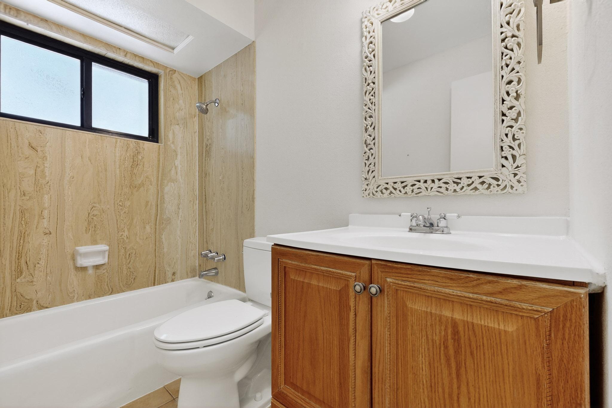 11527 NASSAU Drive NE