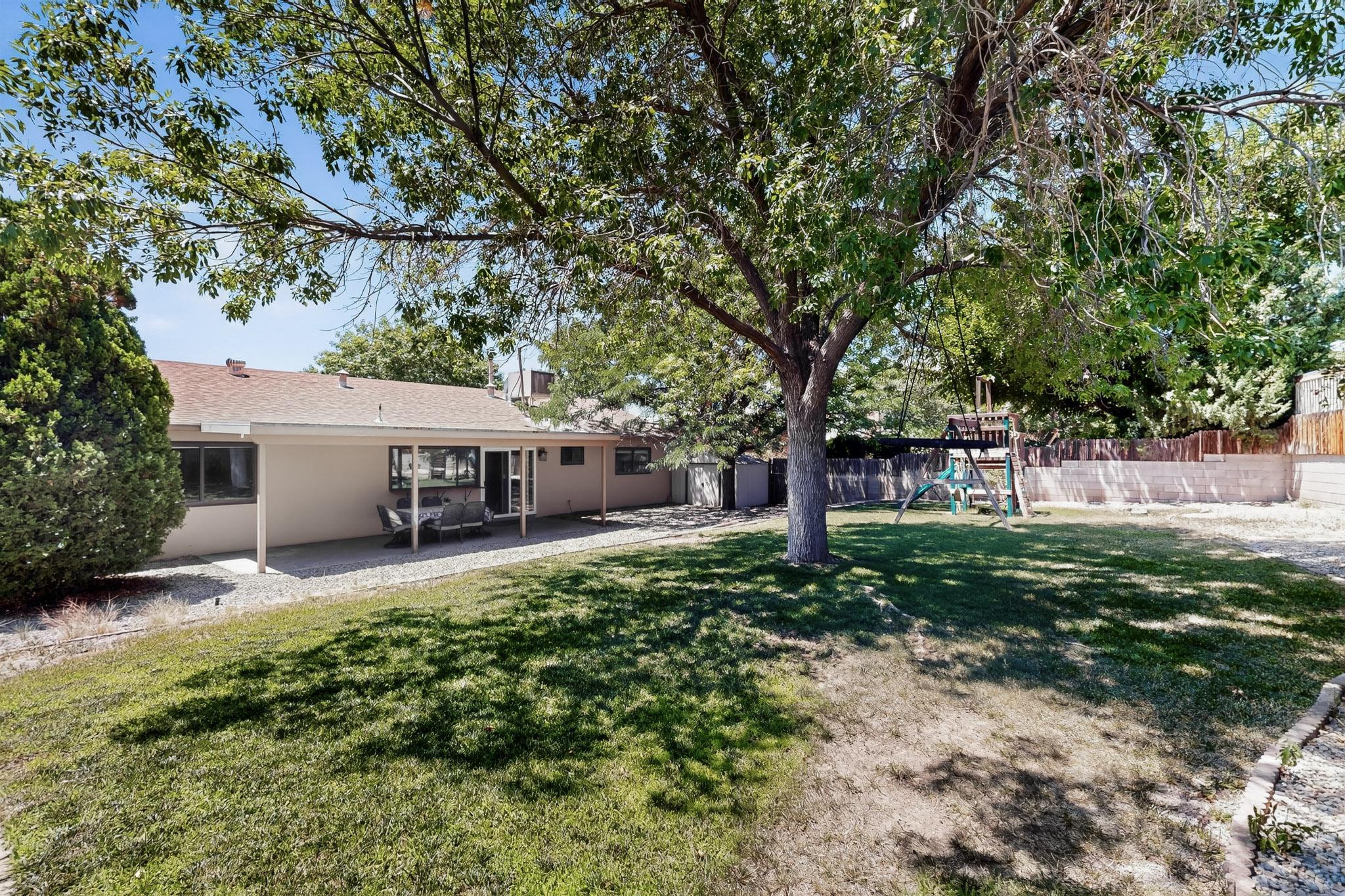 11527 NASSAU Drive NE