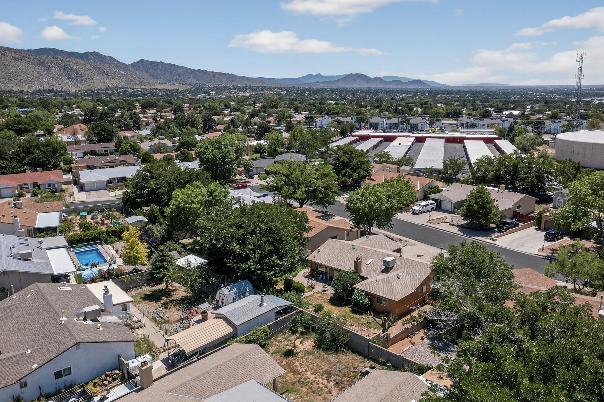 11527 NASSAU Drive NE