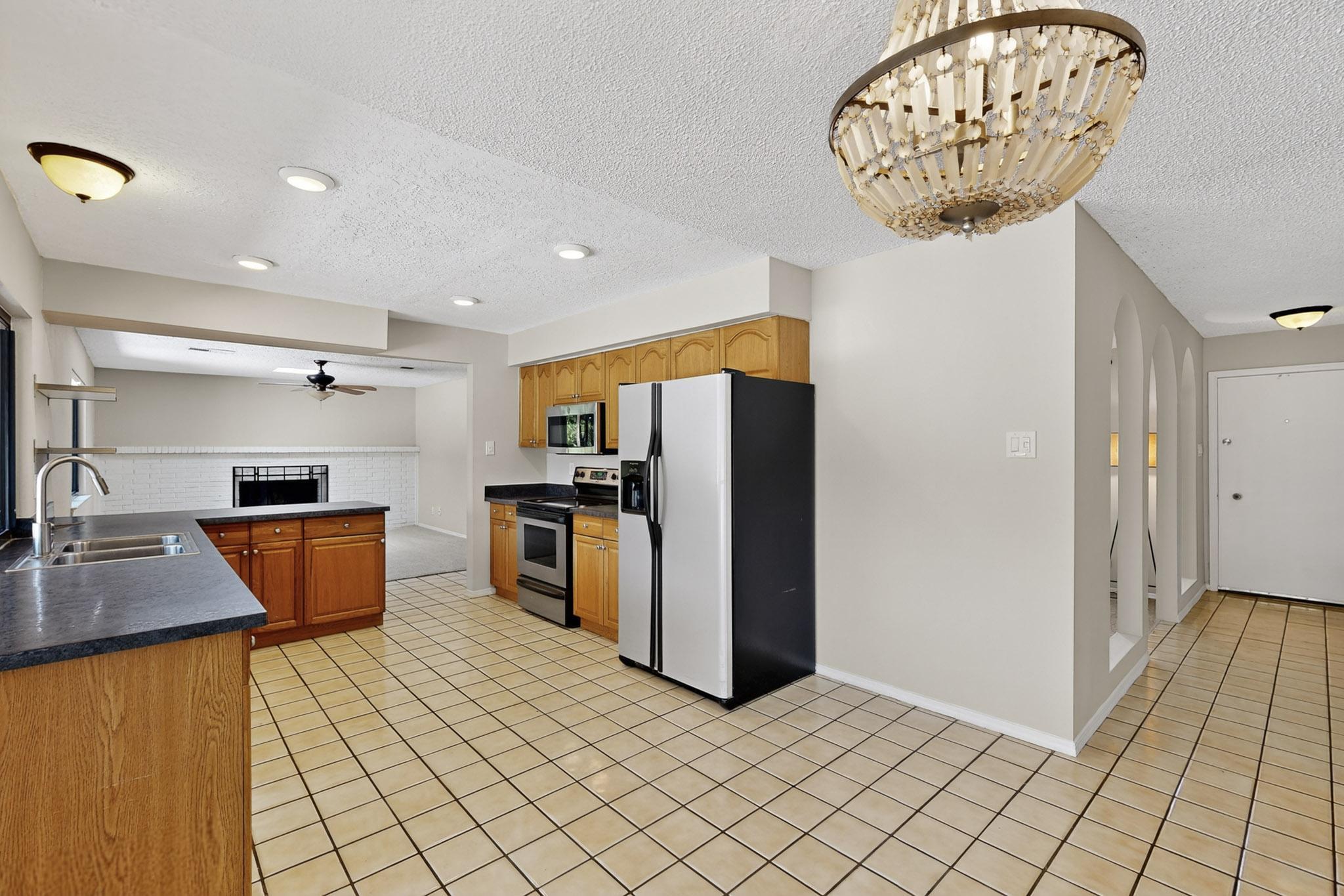 11527 NASSAU Drive NE