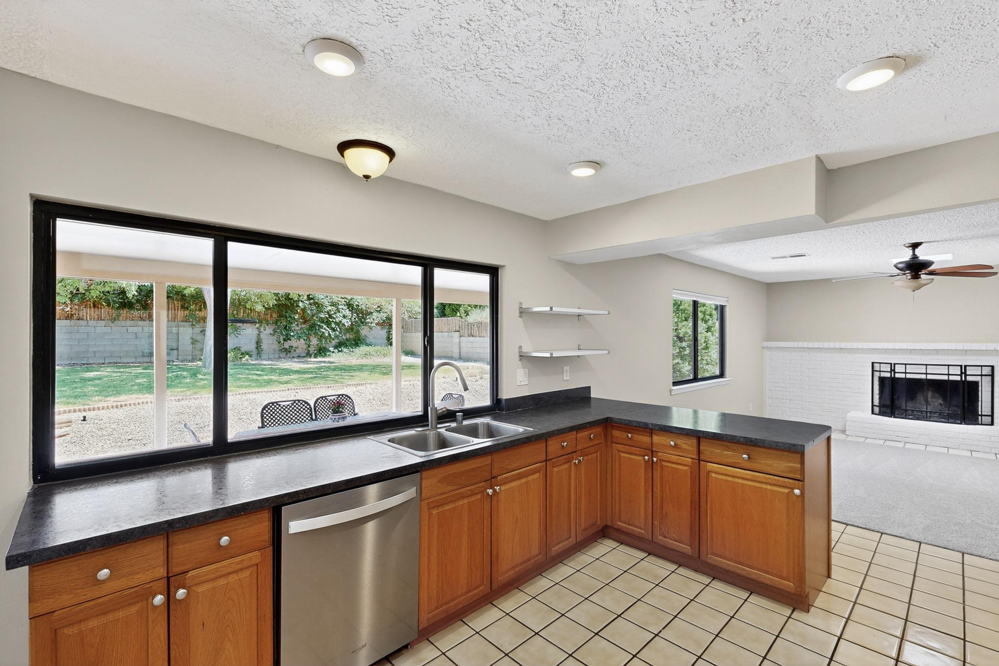 11527 NASSAU Drive NE