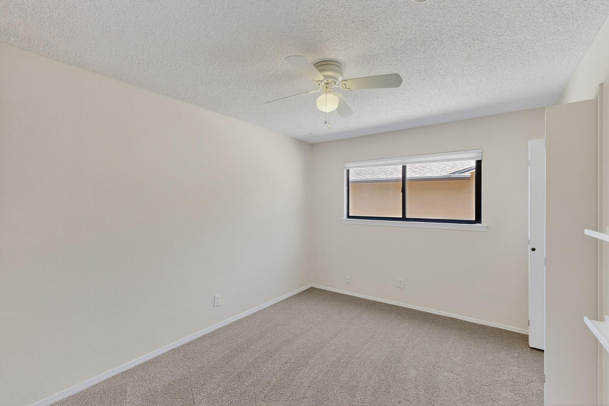 11527 NASSAU Drive NE