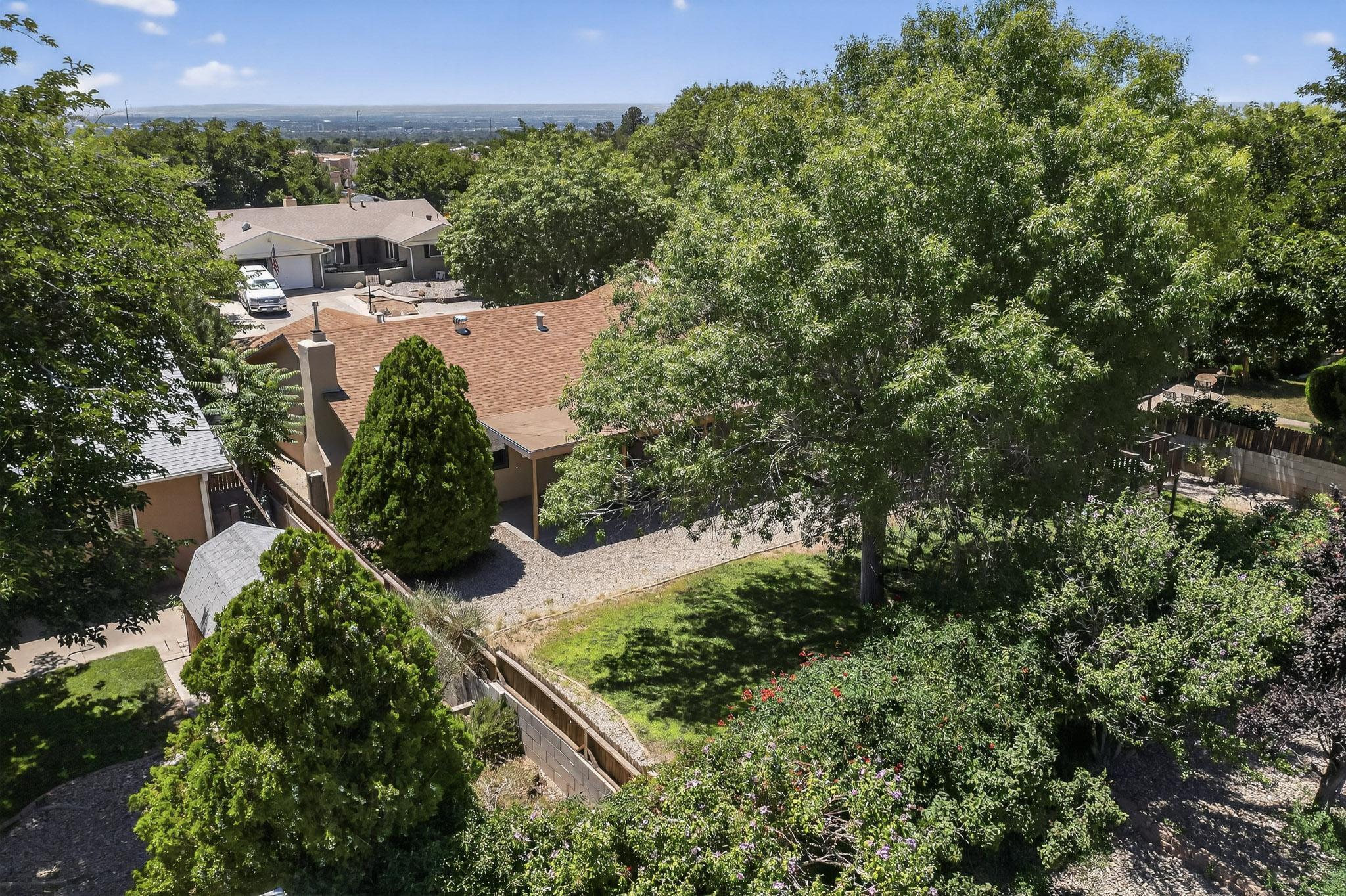 11527 NASSAU Drive NE