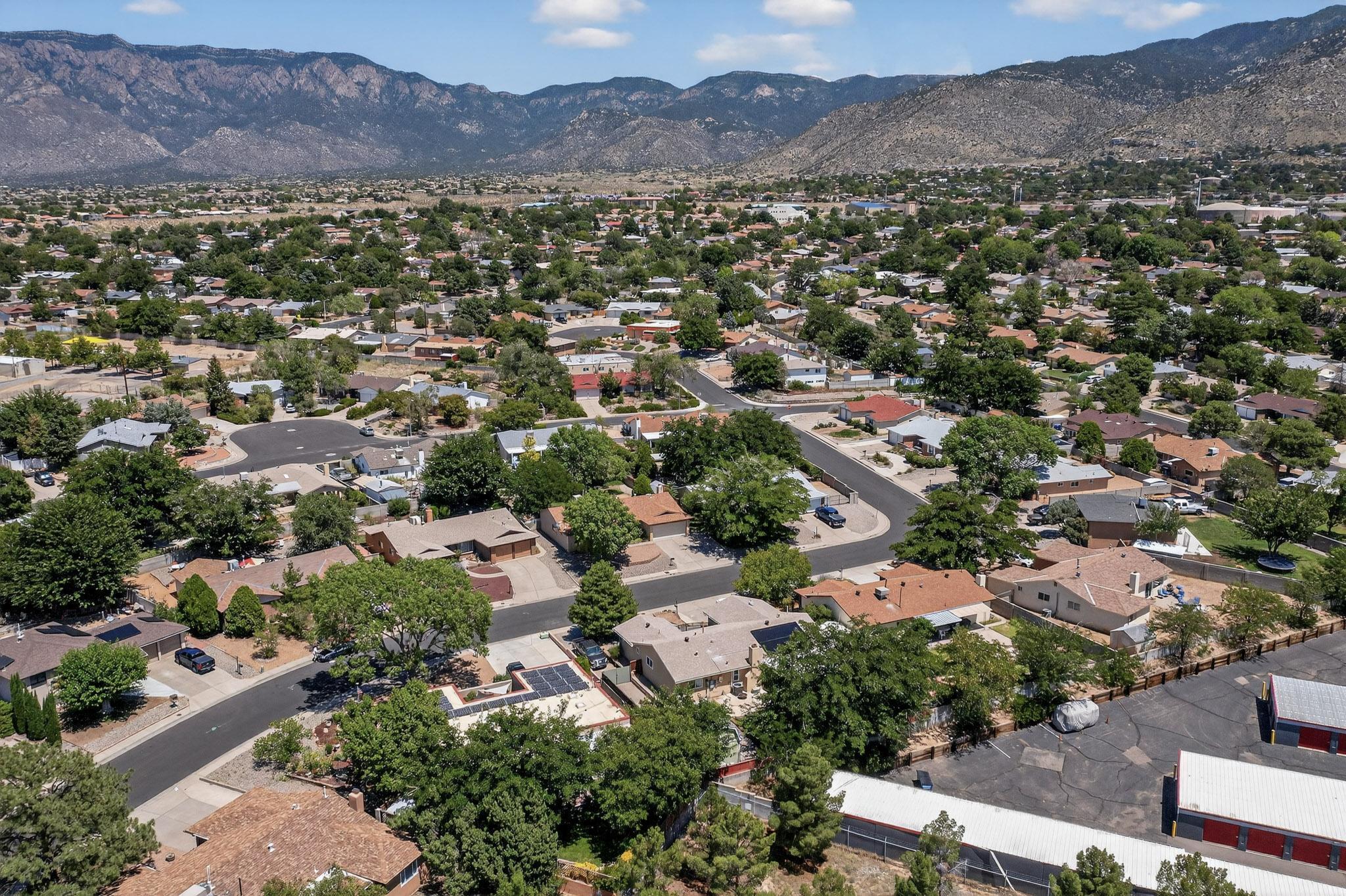 11527 NASSAU Drive NE