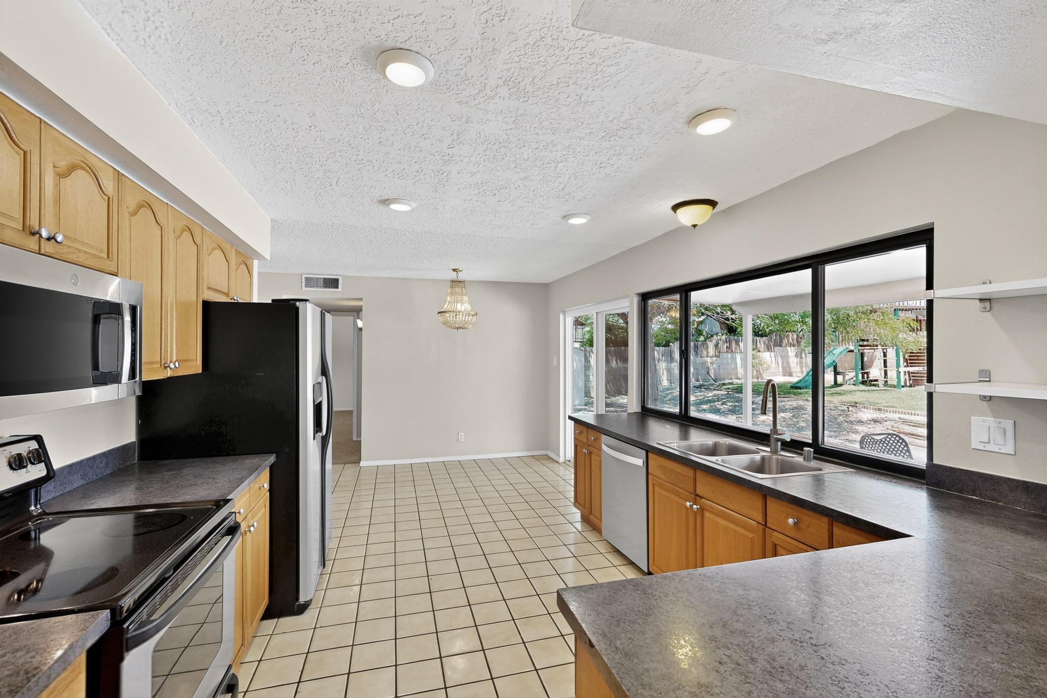 11527 NASSAU Drive NE