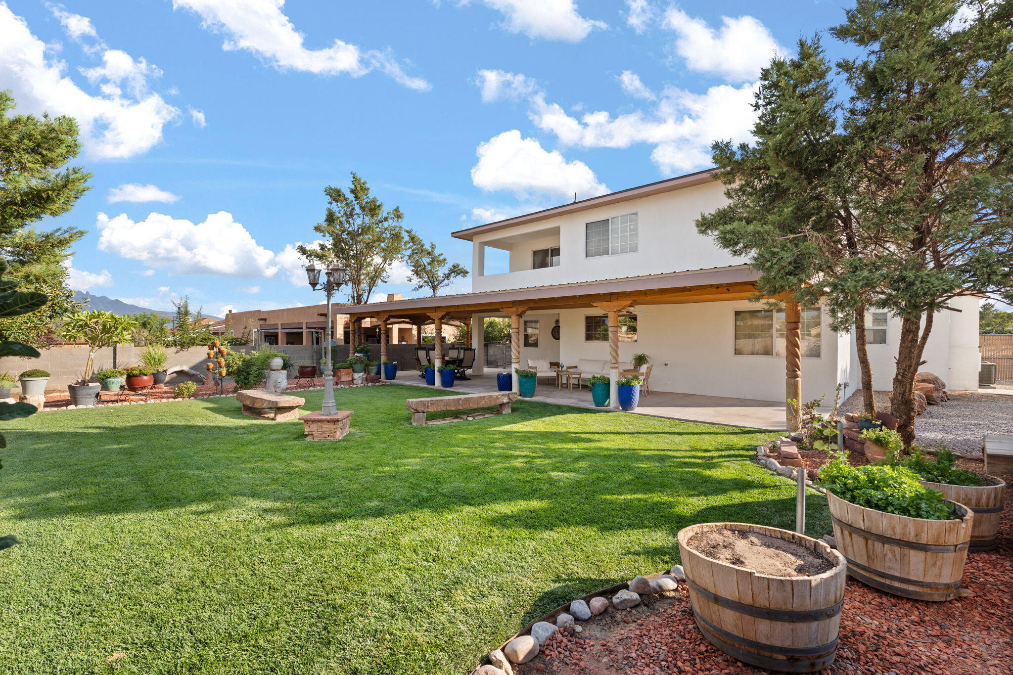 7037 ALBANY HILLS Drive NE